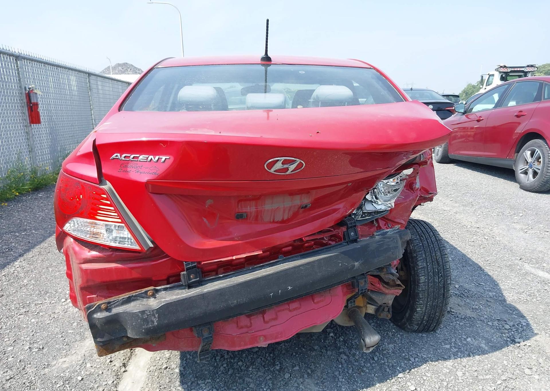 2012 HYUNDAI ACCENT GLS