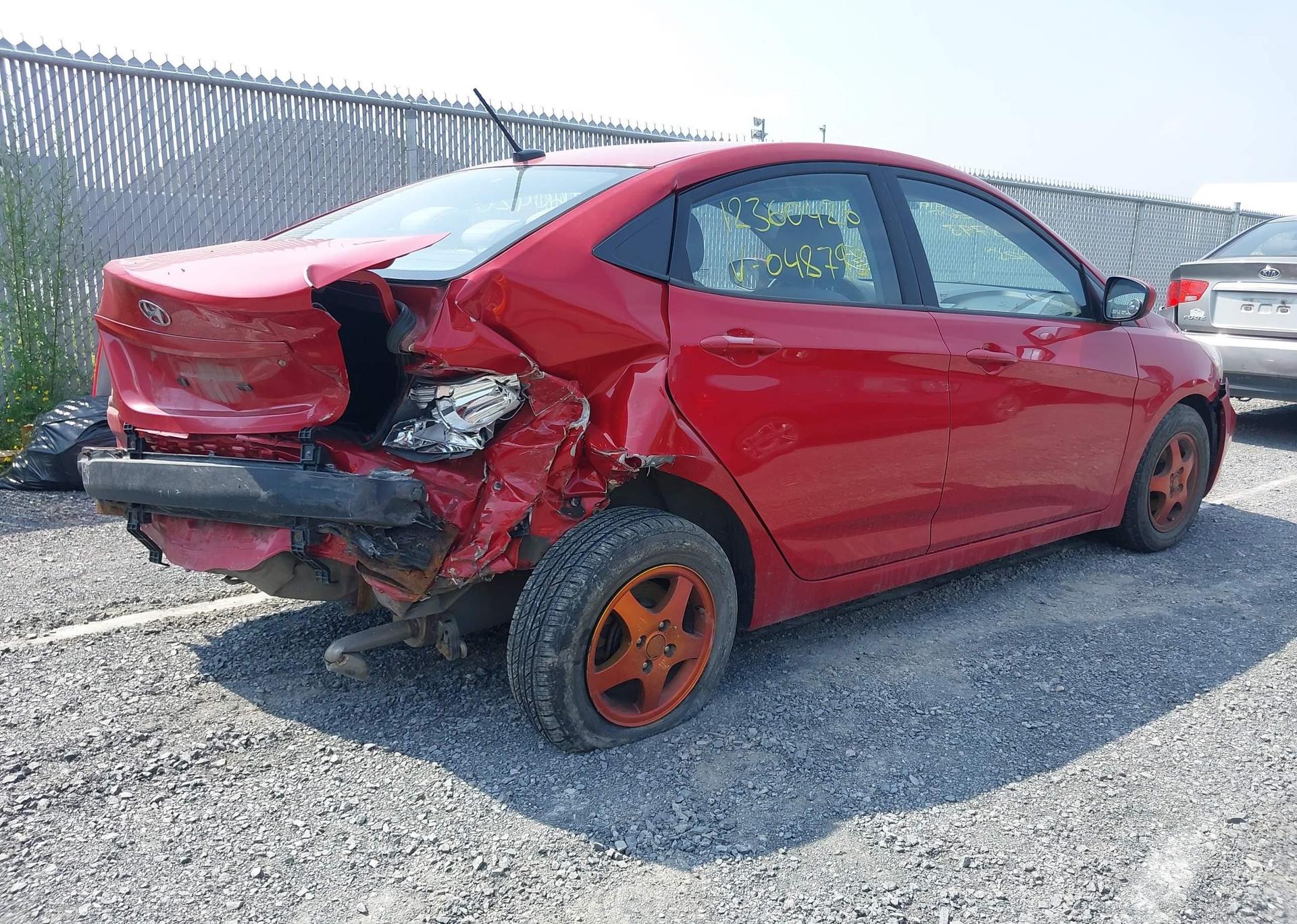 2012 HYUNDAI ACCENT GLS