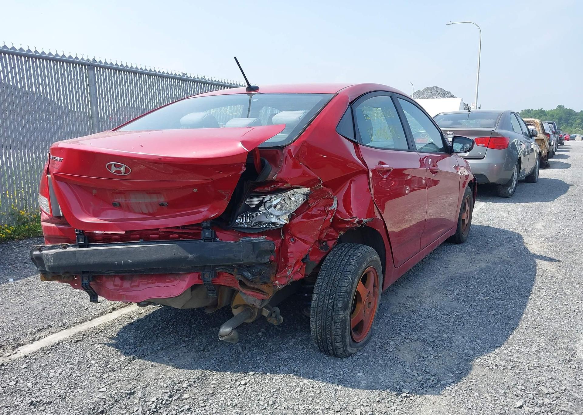 2012 HYUNDAI ACCENT GLS