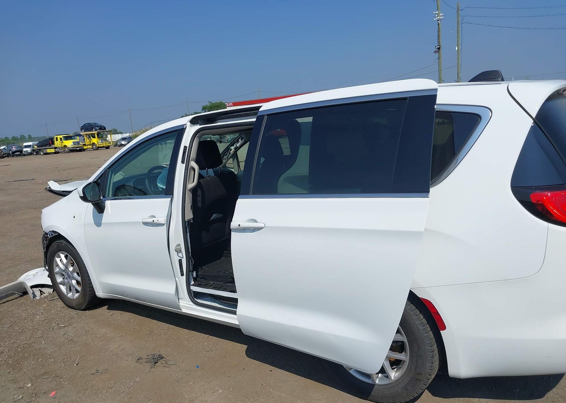 2023 CHRYSLER GRAND CARAVAN SXT