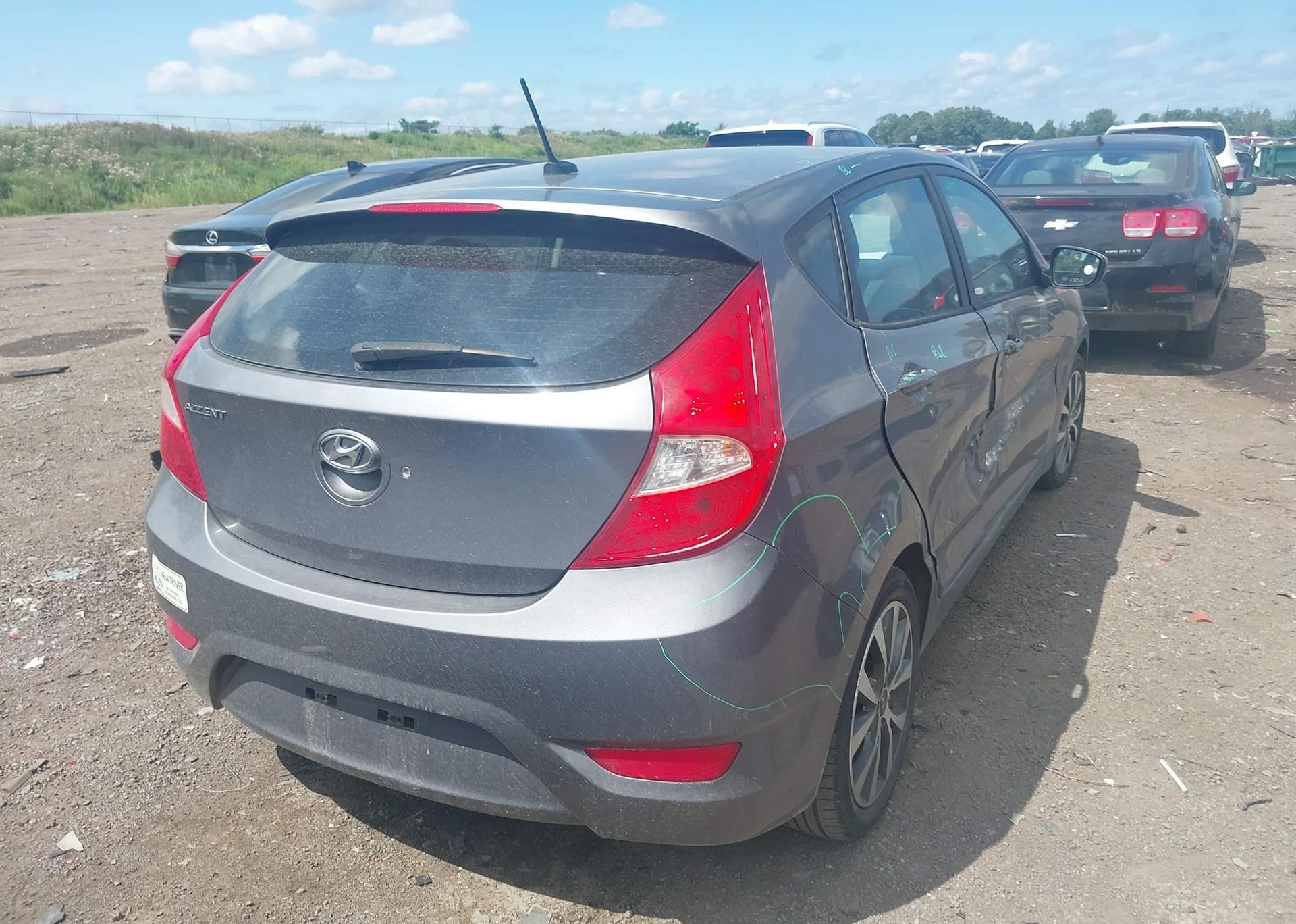 2015 HYUNDAI ACCENT SE