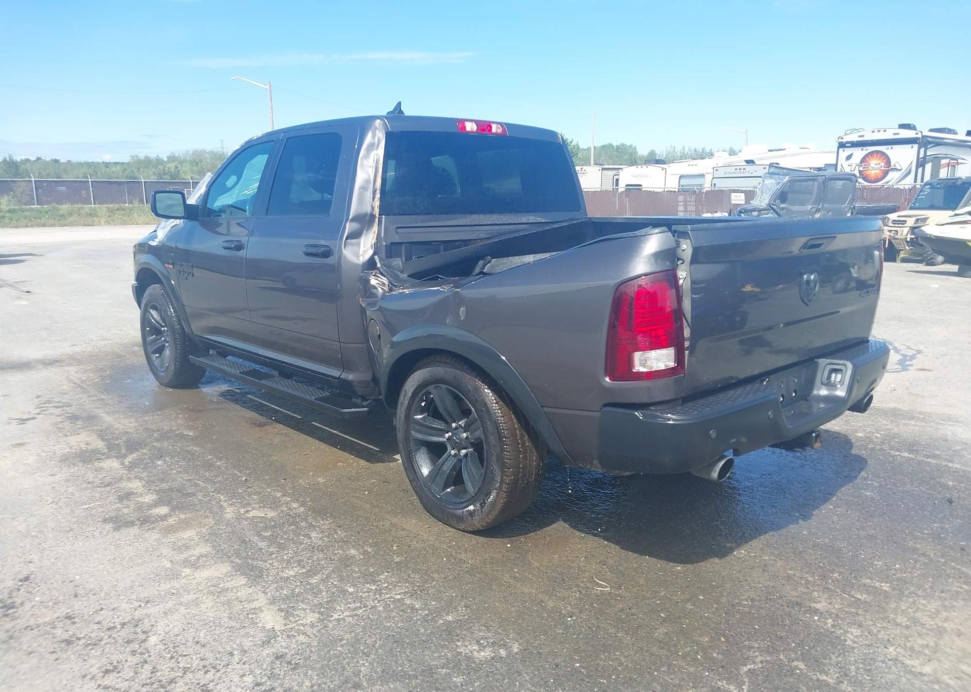2024 RAM 1500 CLASSIC SLT