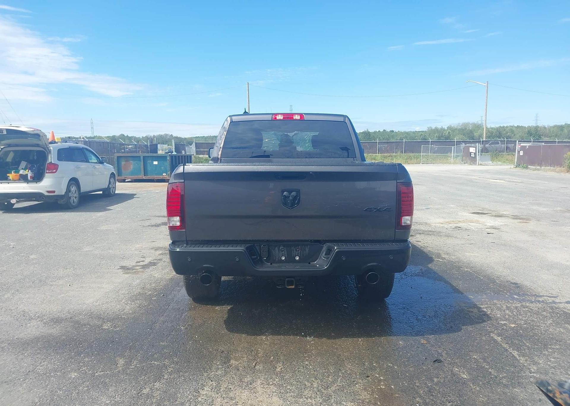 2024 RAM 1500 CLASSIC SLT