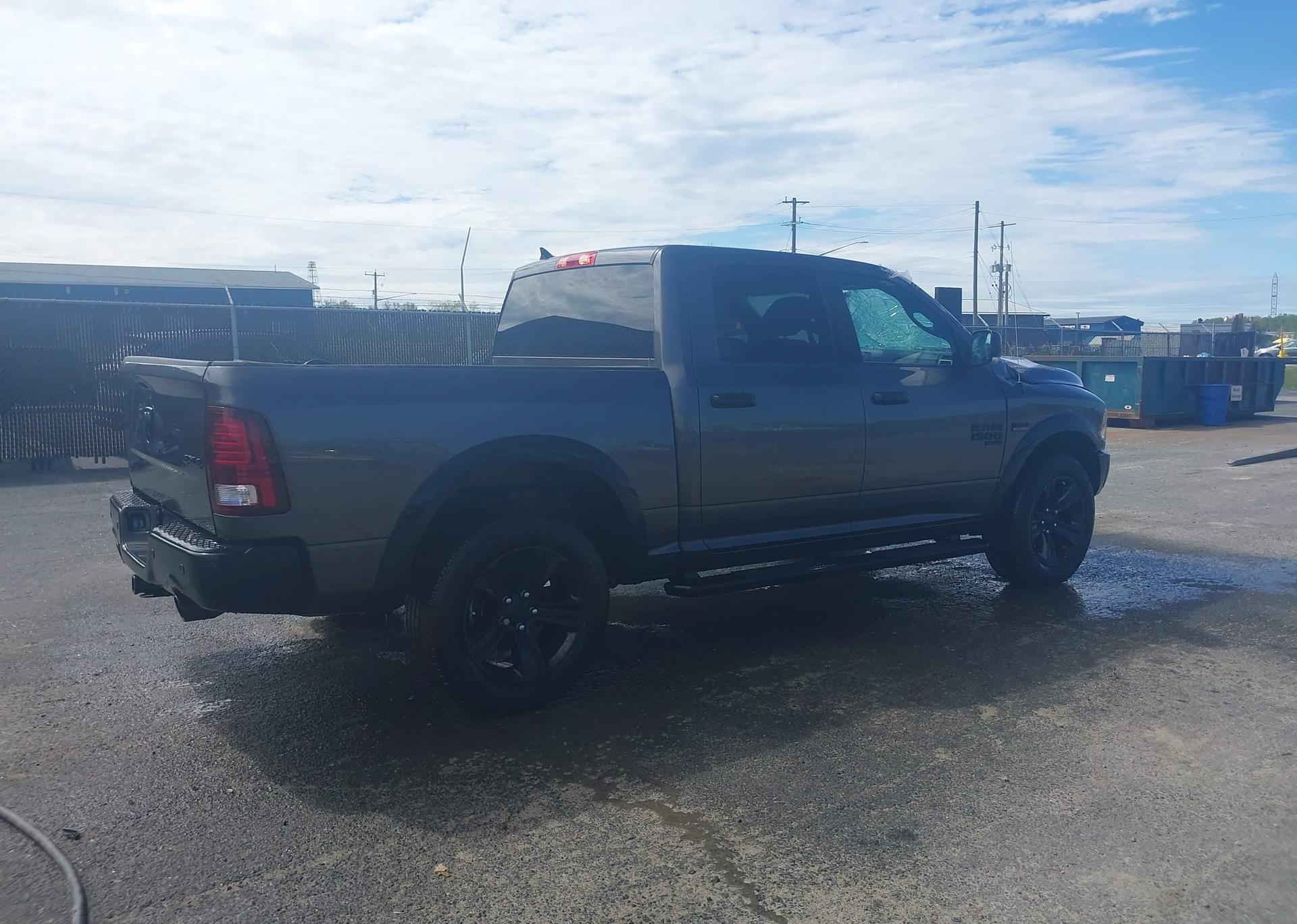 2024 RAM 1500 CLASSIC SLT