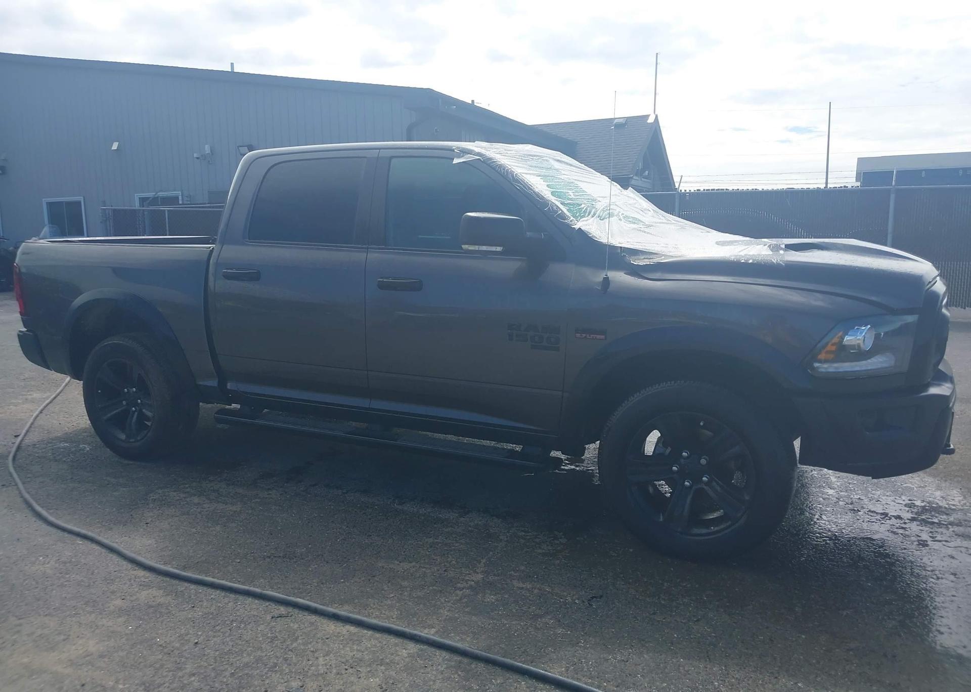 2024 RAM 1500 CLASSIC SLT