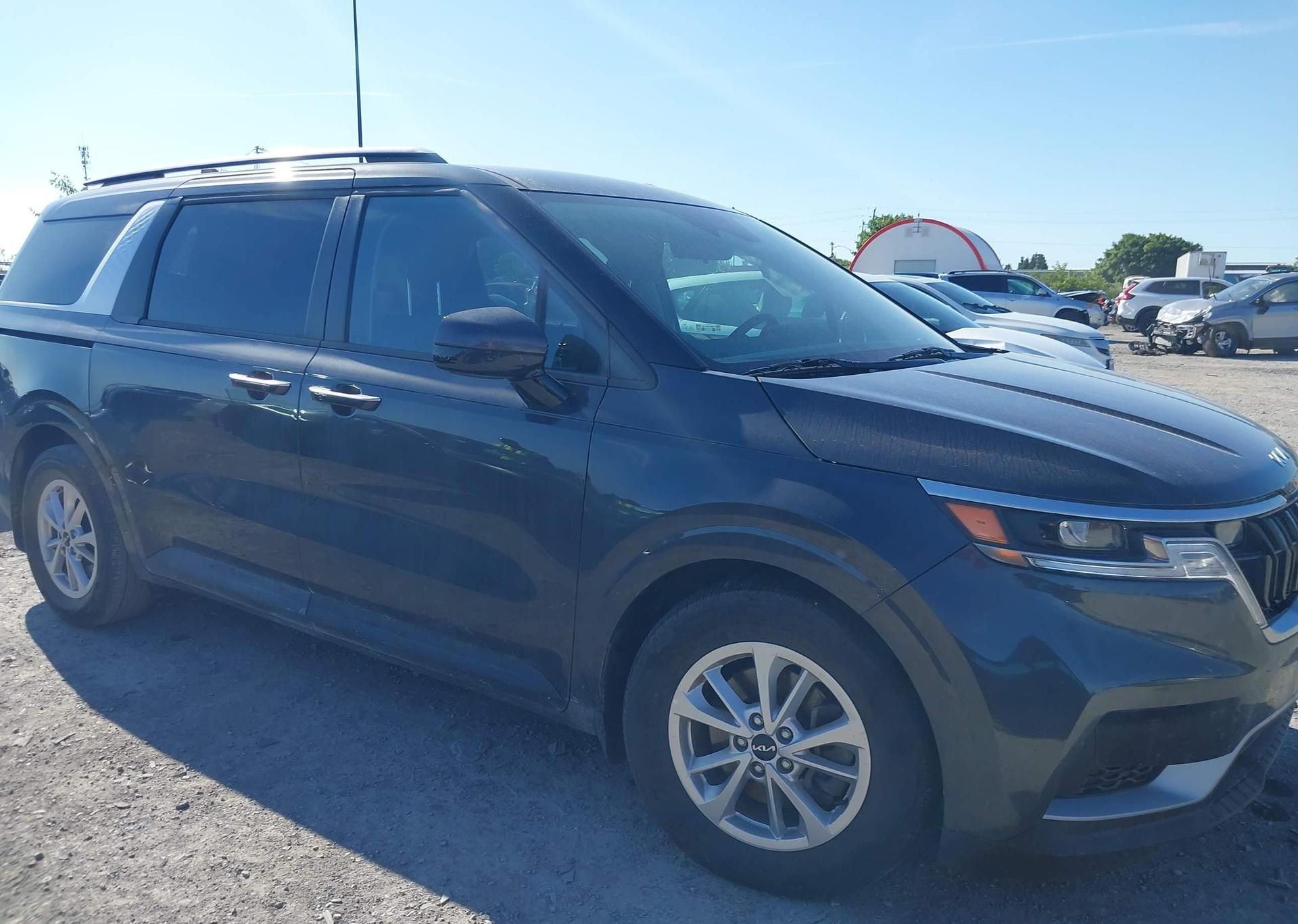 2023 KIA Carnival
