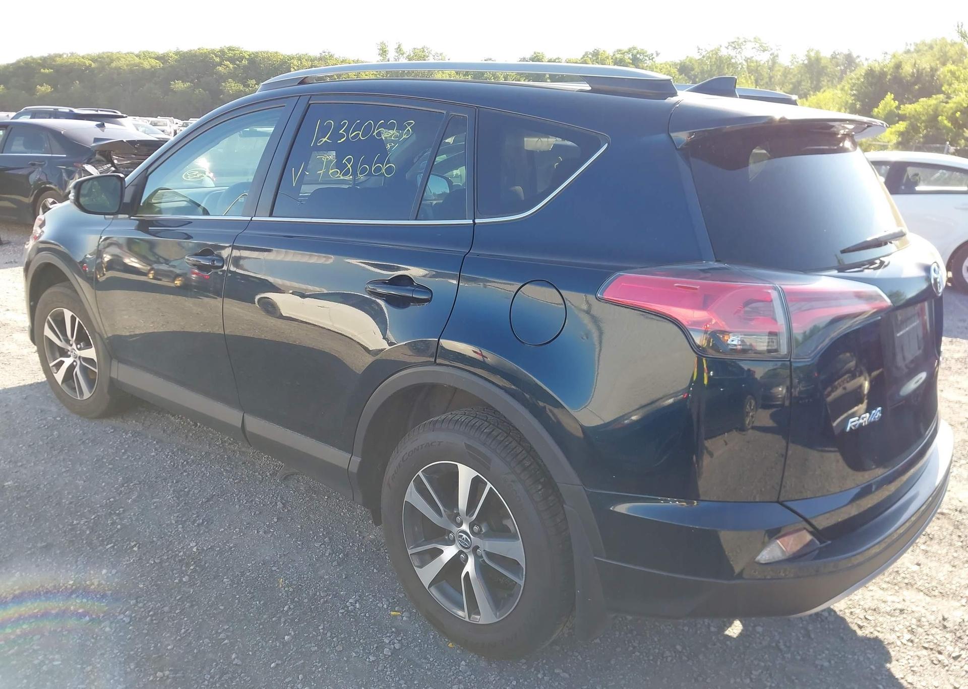 2018 TOYOTA RAV4 XLE