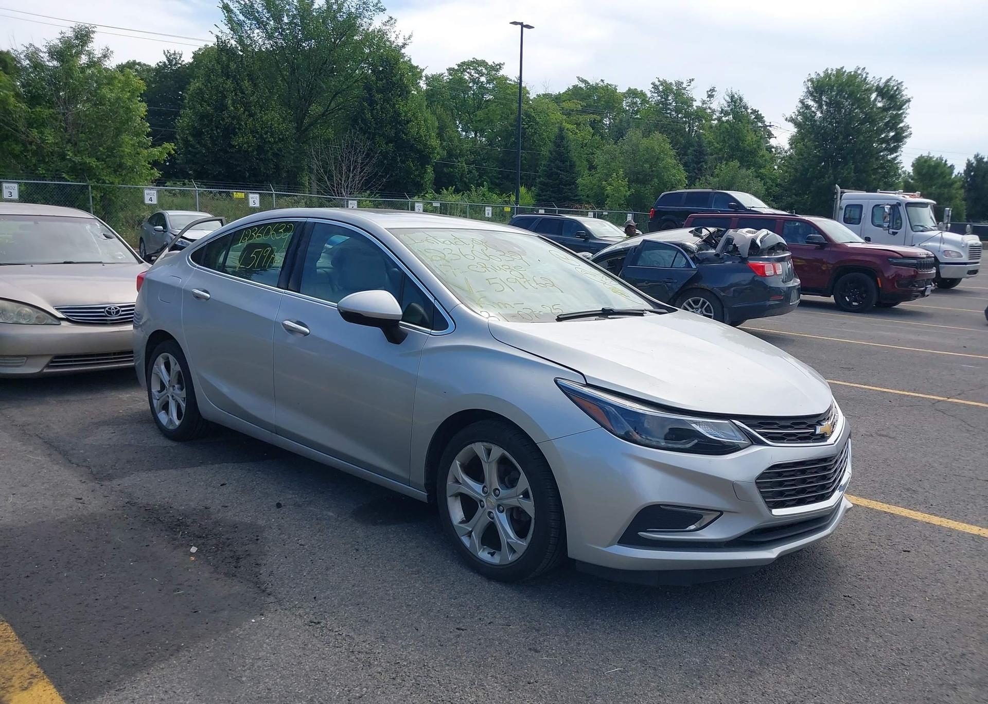 2017 CHEVROLET CRUZE