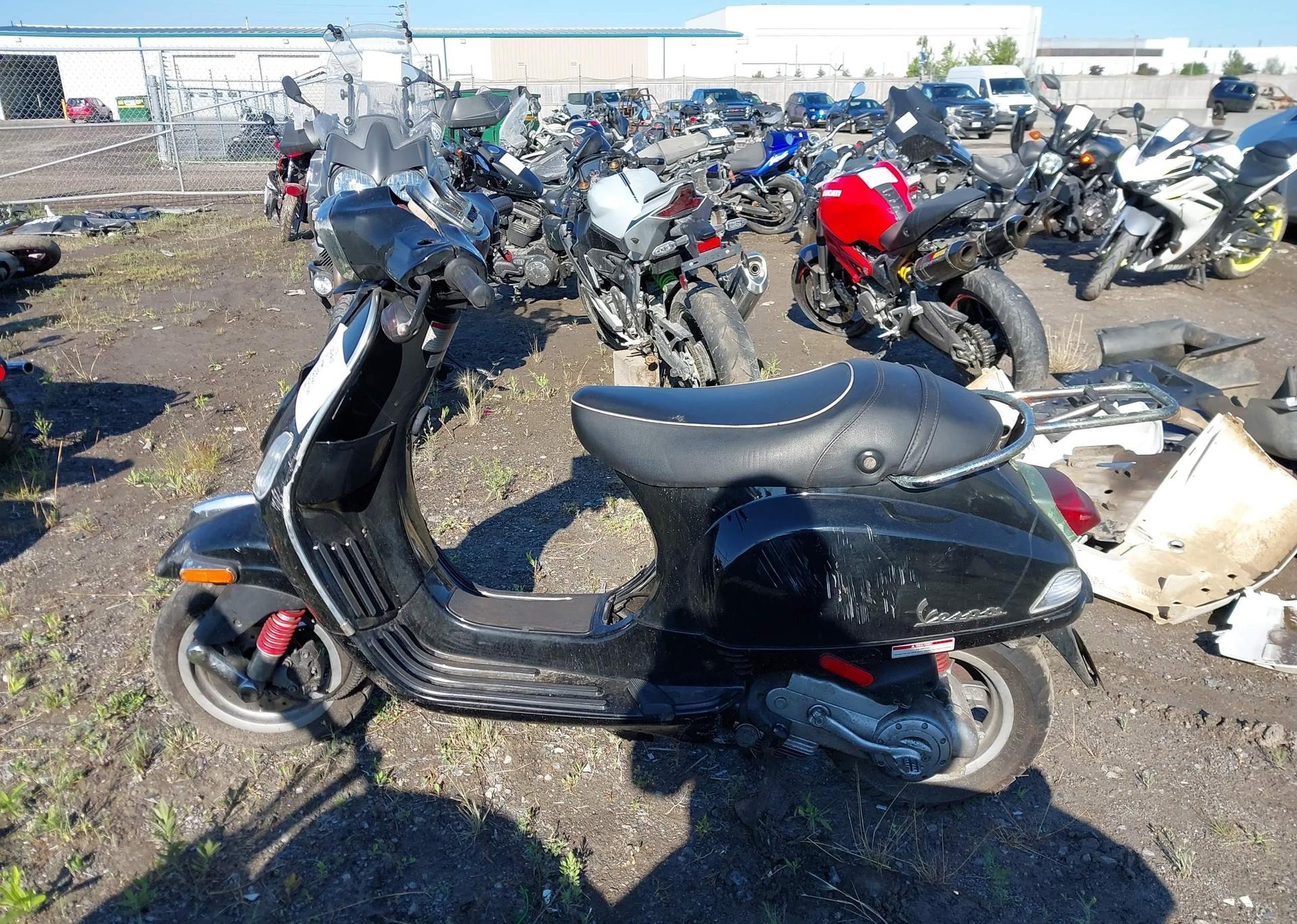2010 VESPA LX 50