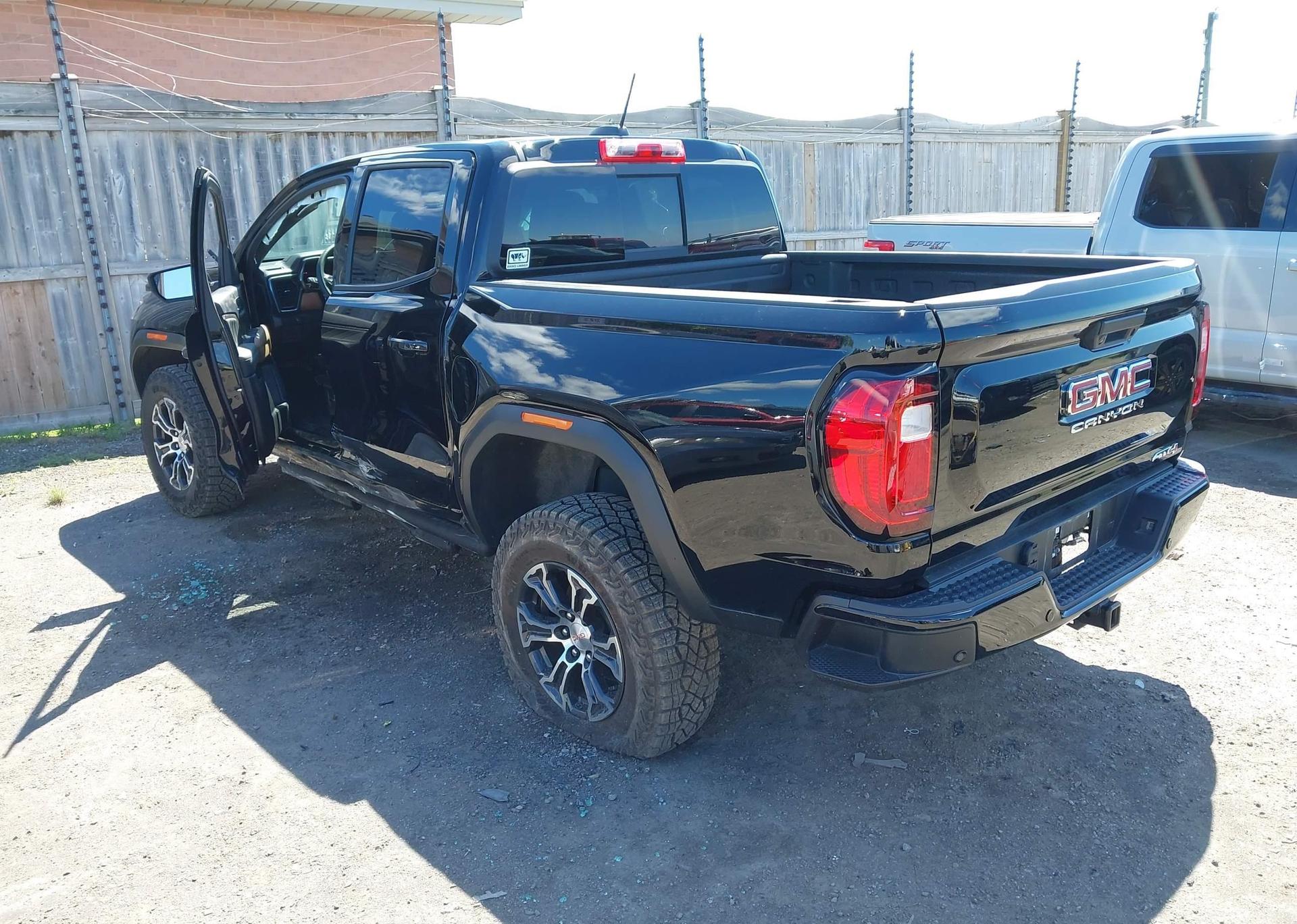 2024 GMC CANYON AT4