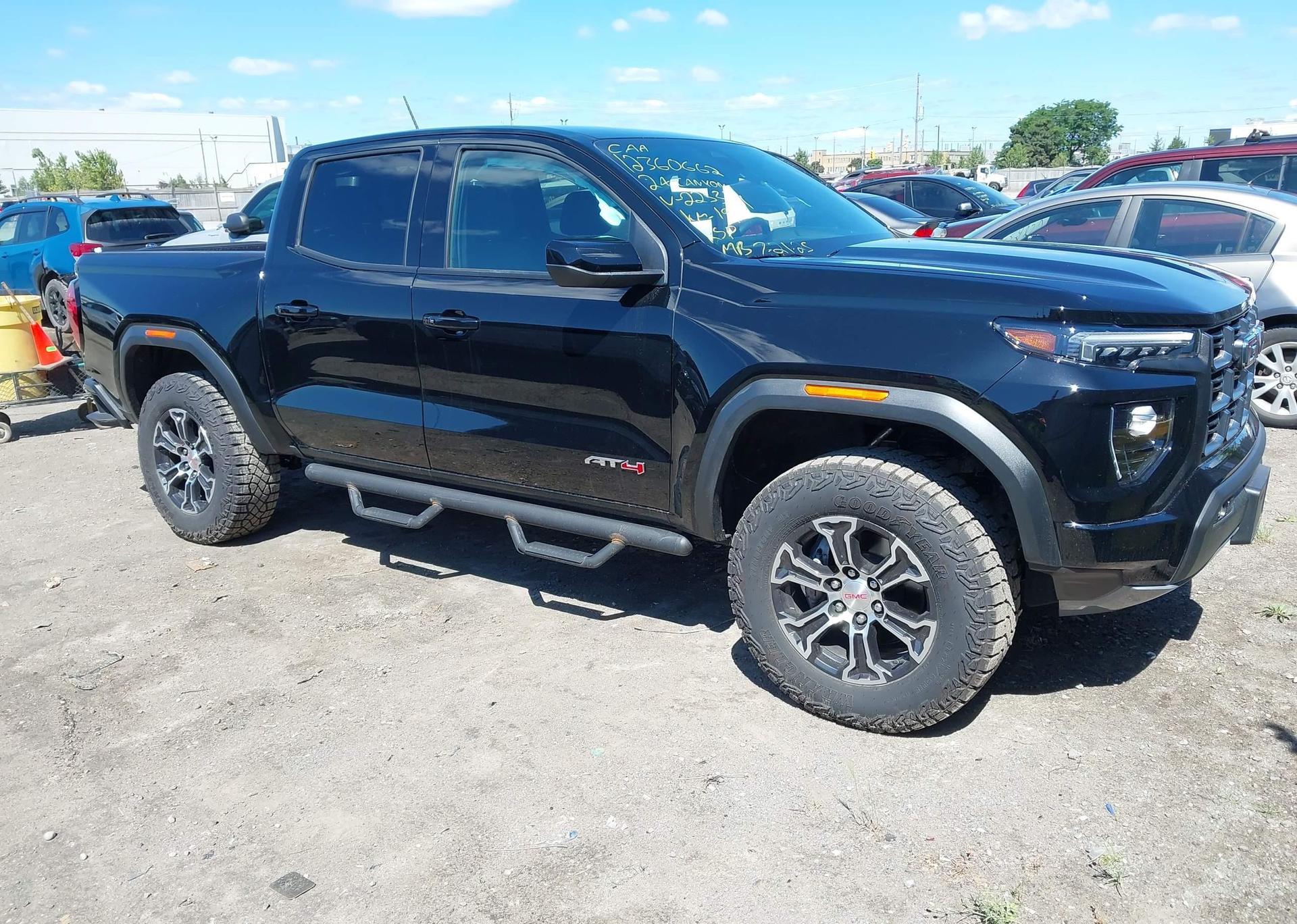 2024 GMC CANYON AT4