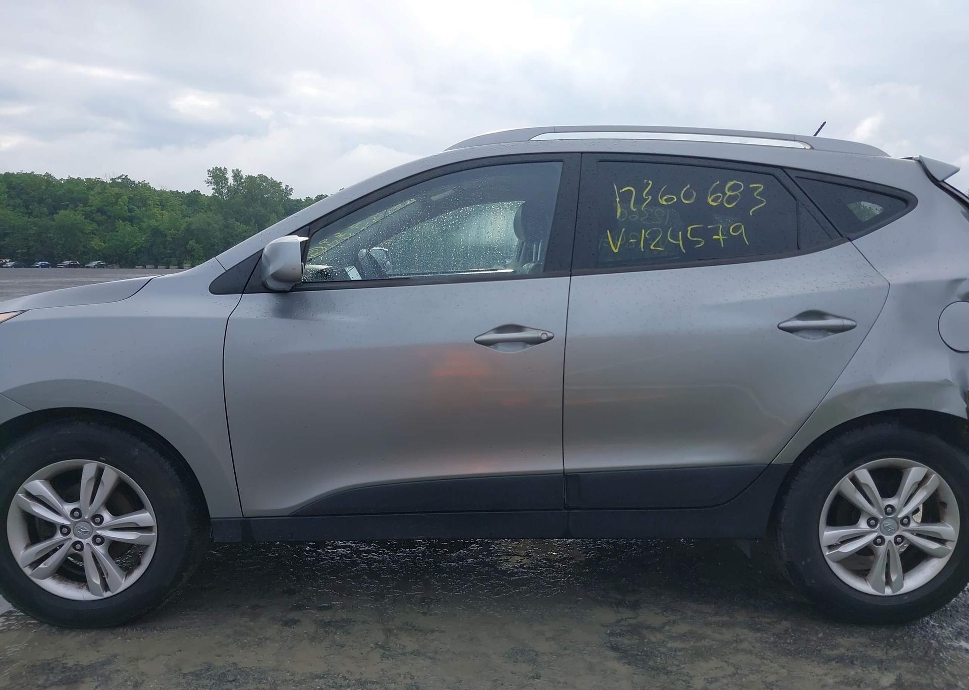 2011 HYUNDAI TUCSON GLS