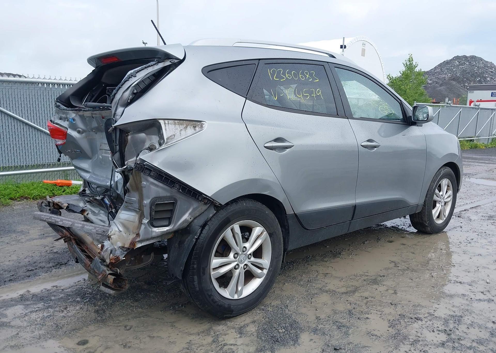 2011 HYUNDAI TUCSON GLS