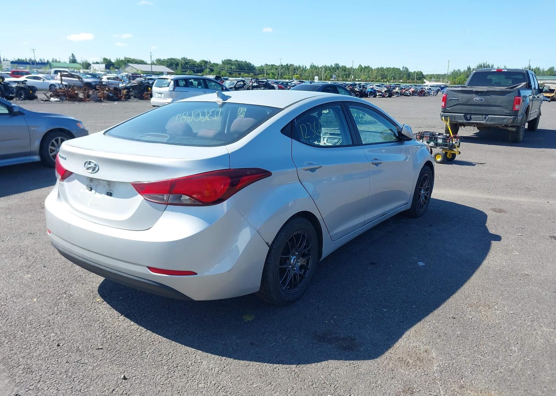 2015 HYUNDAI ELANTRA GL