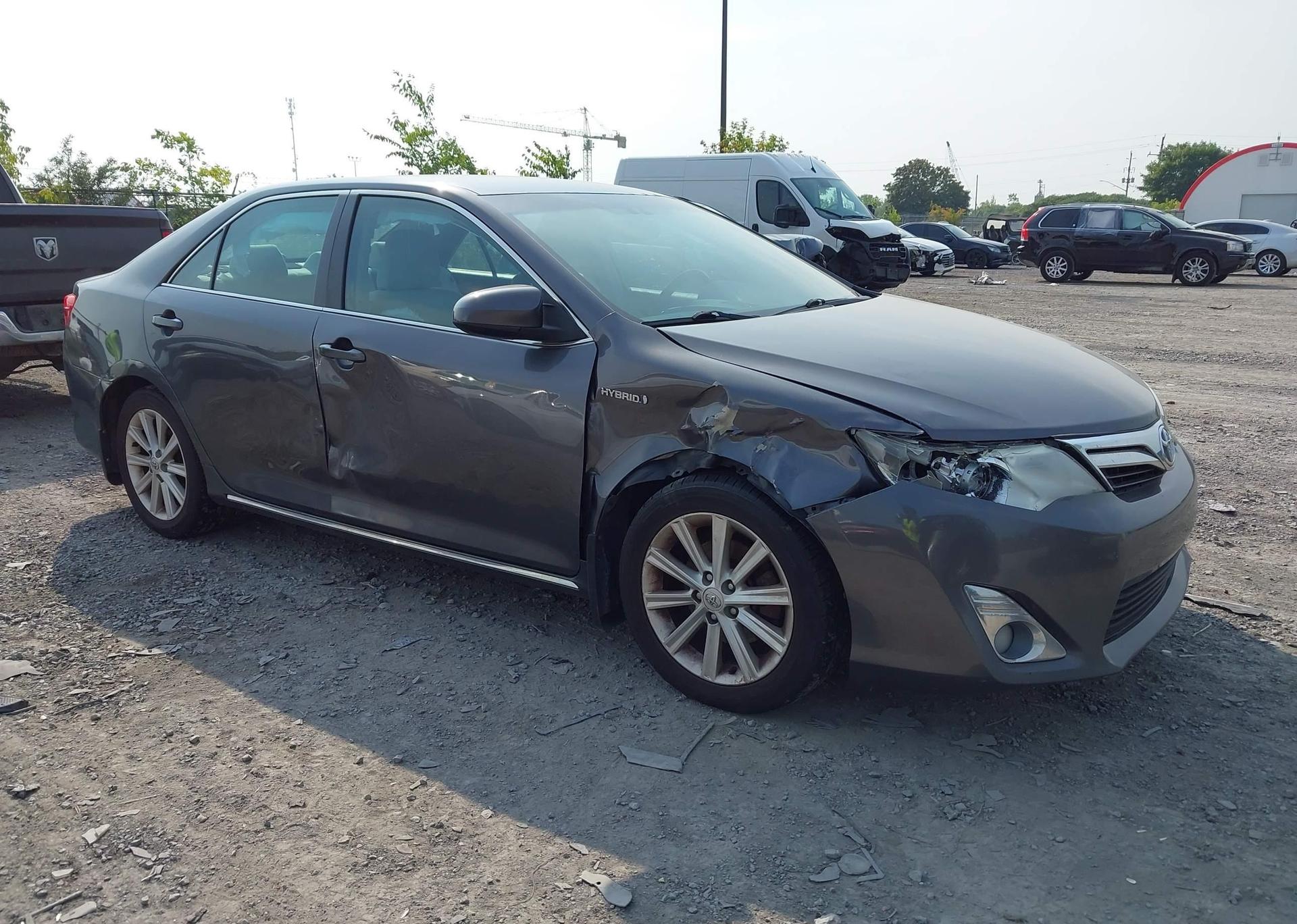 2014 TOYOTA CAMRY