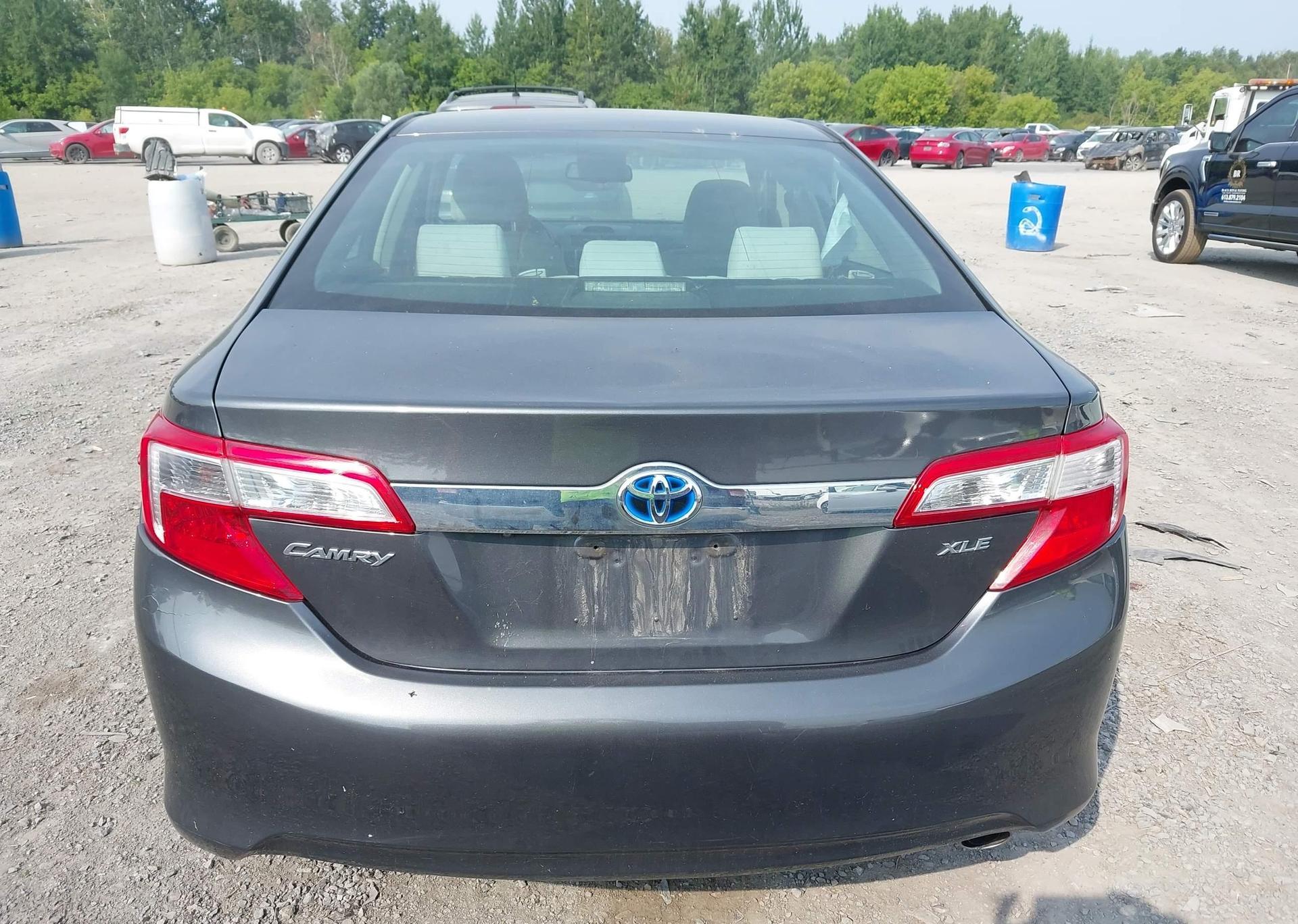 2014 TOYOTA CAMRY