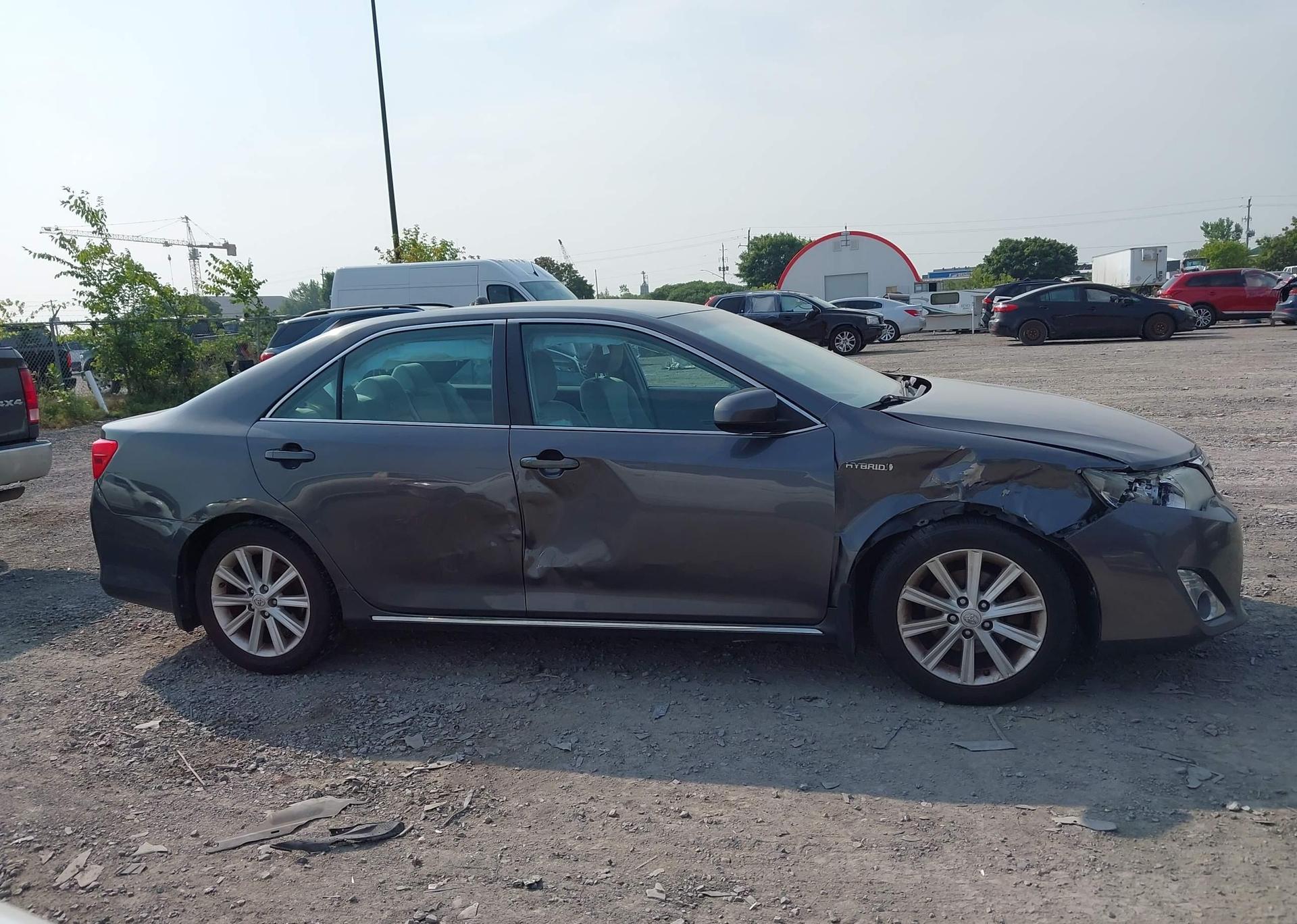 2014 TOYOTA CAMRY