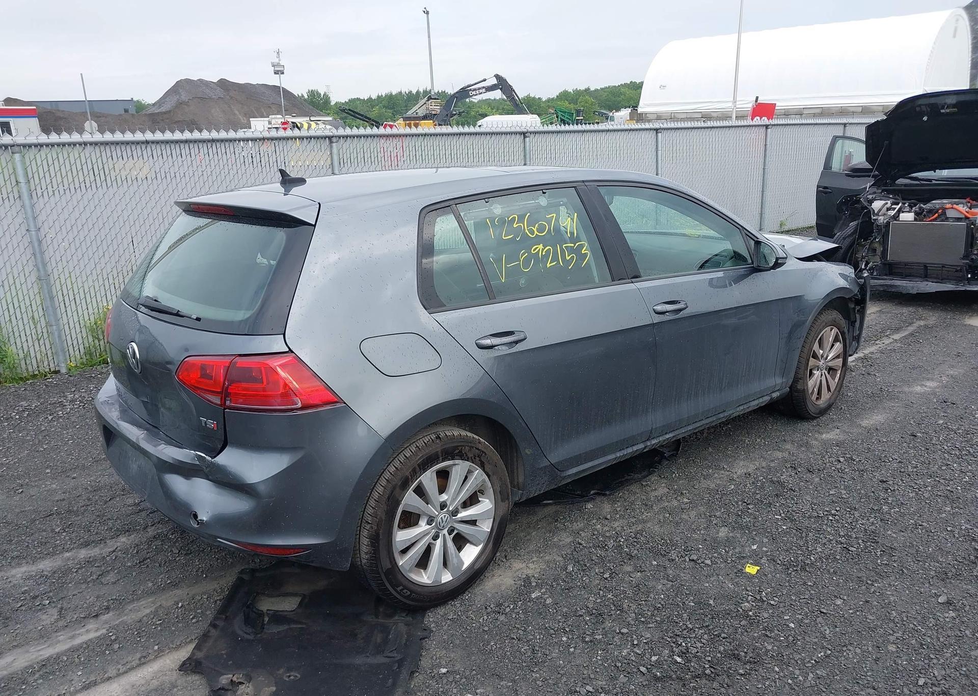 2015 VOLKSWAGEN GOLF