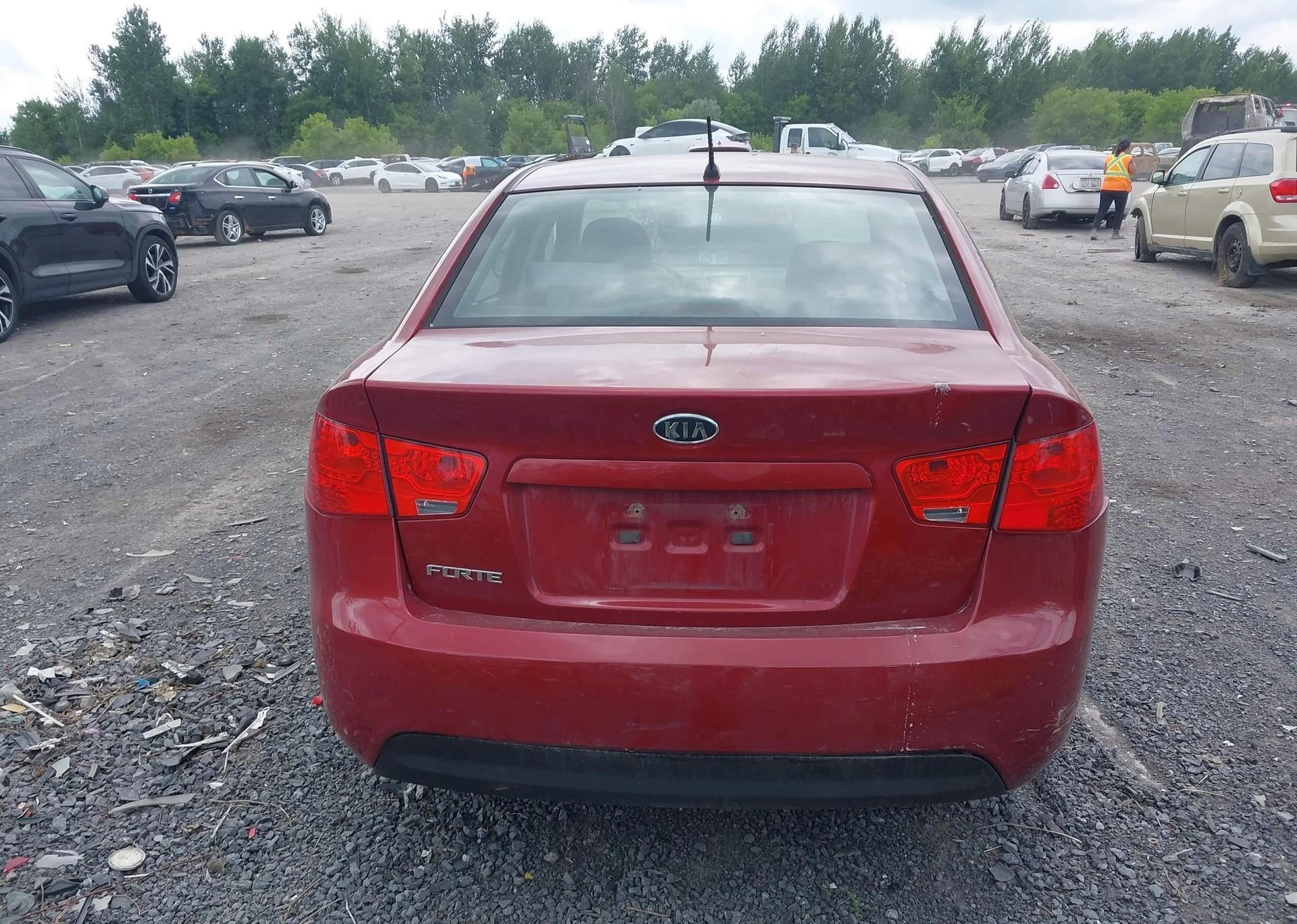 2010 KIA FORTE 2.0L LX