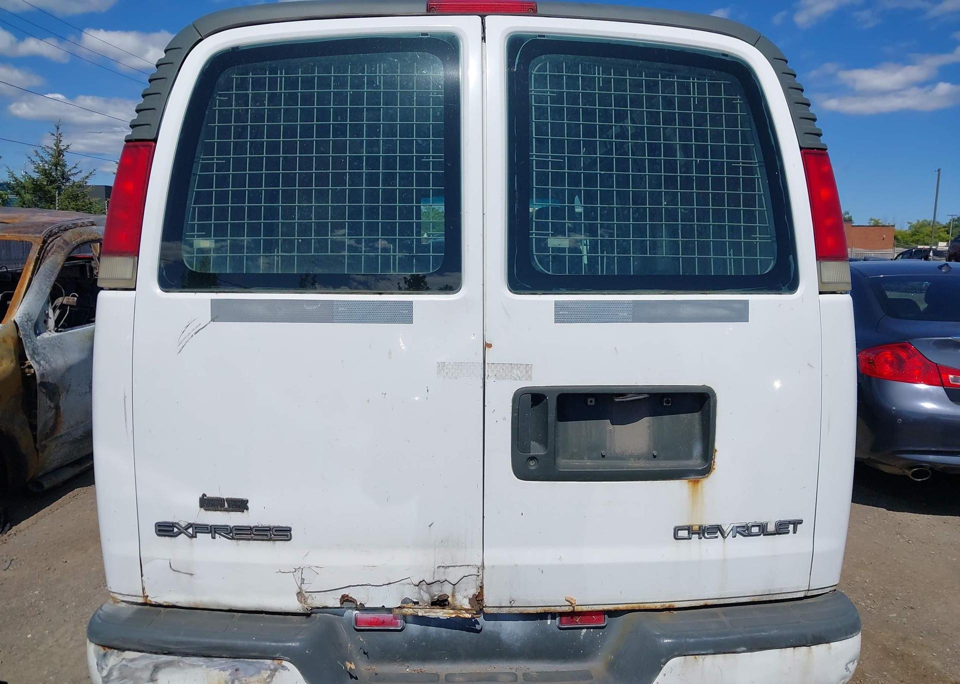2000 CHEVROLET EXPRESS STANDARD