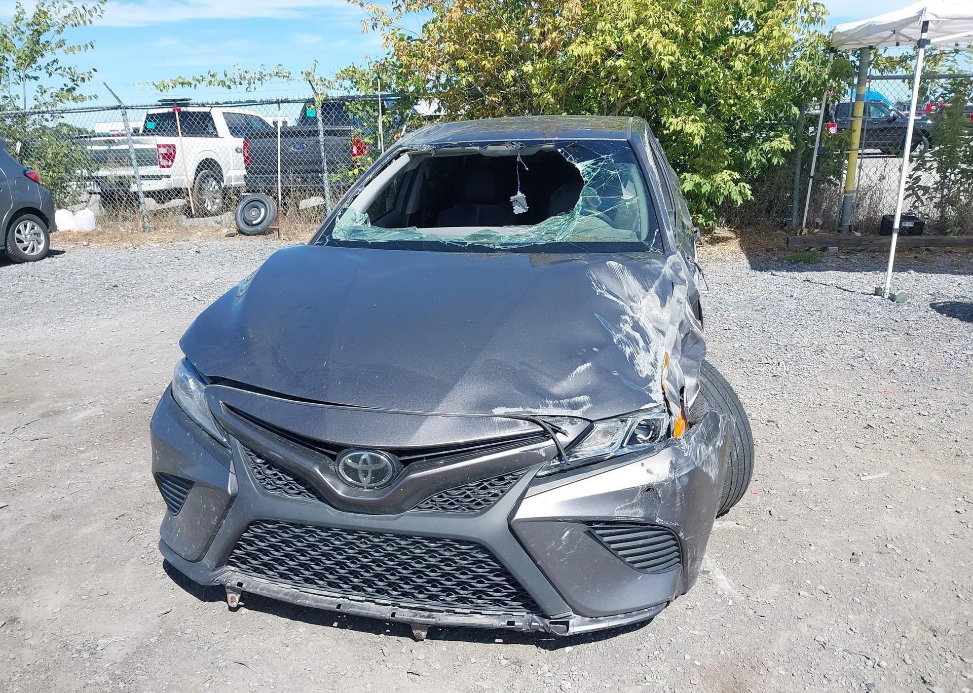 2018 TOYOTA CAMRY