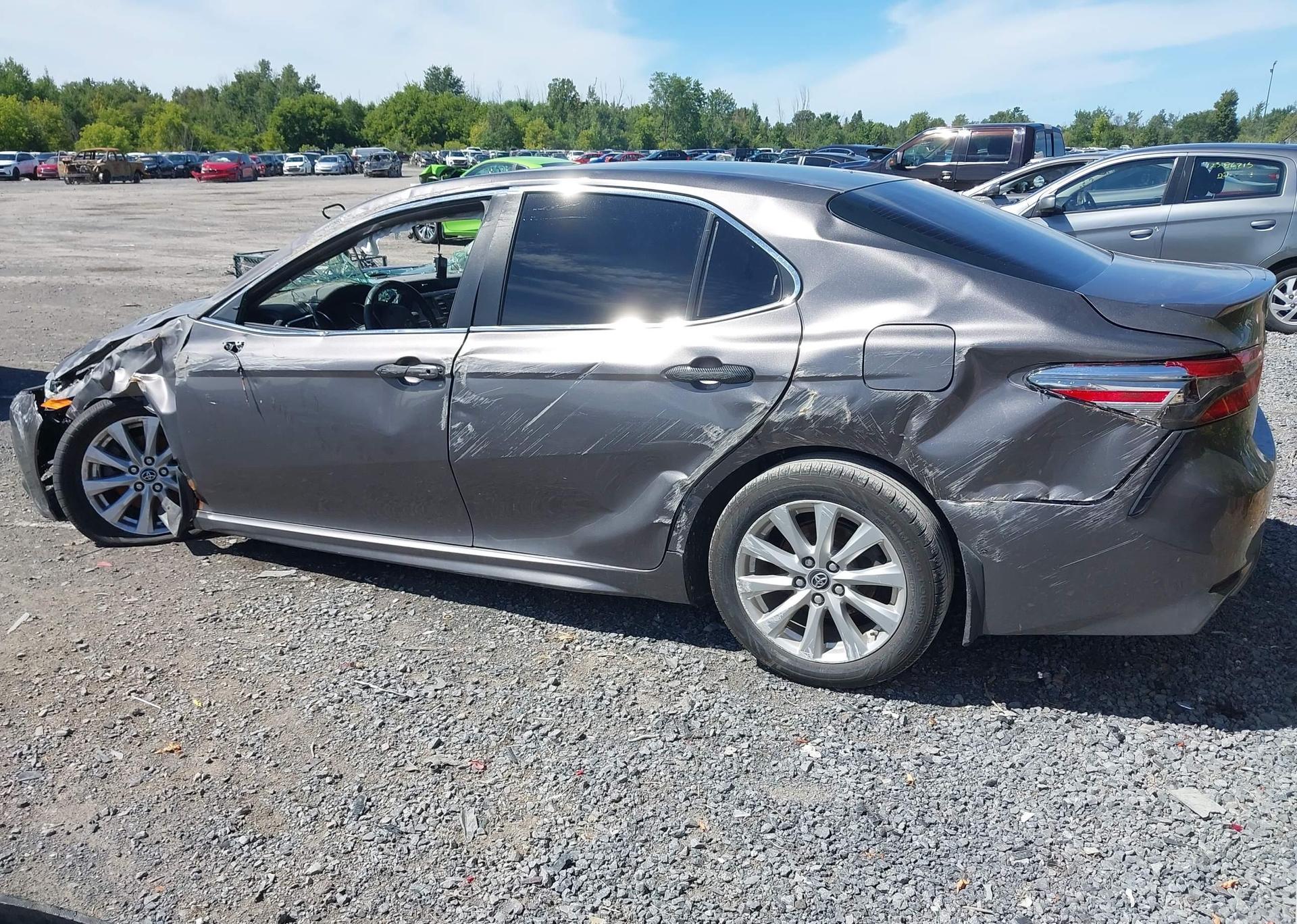 2018 TOYOTA CAMRY