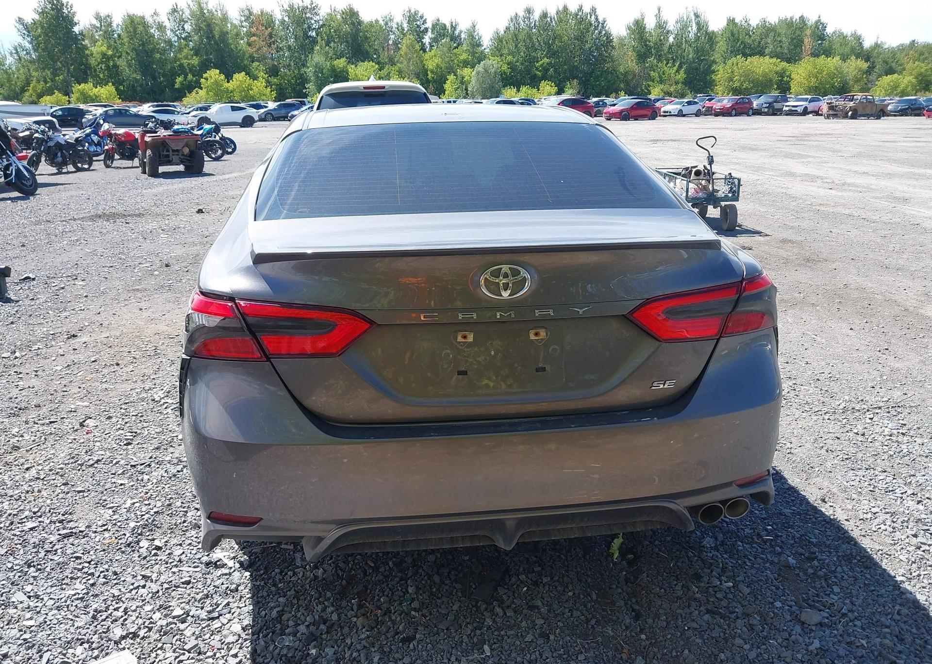2018 TOYOTA CAMRY