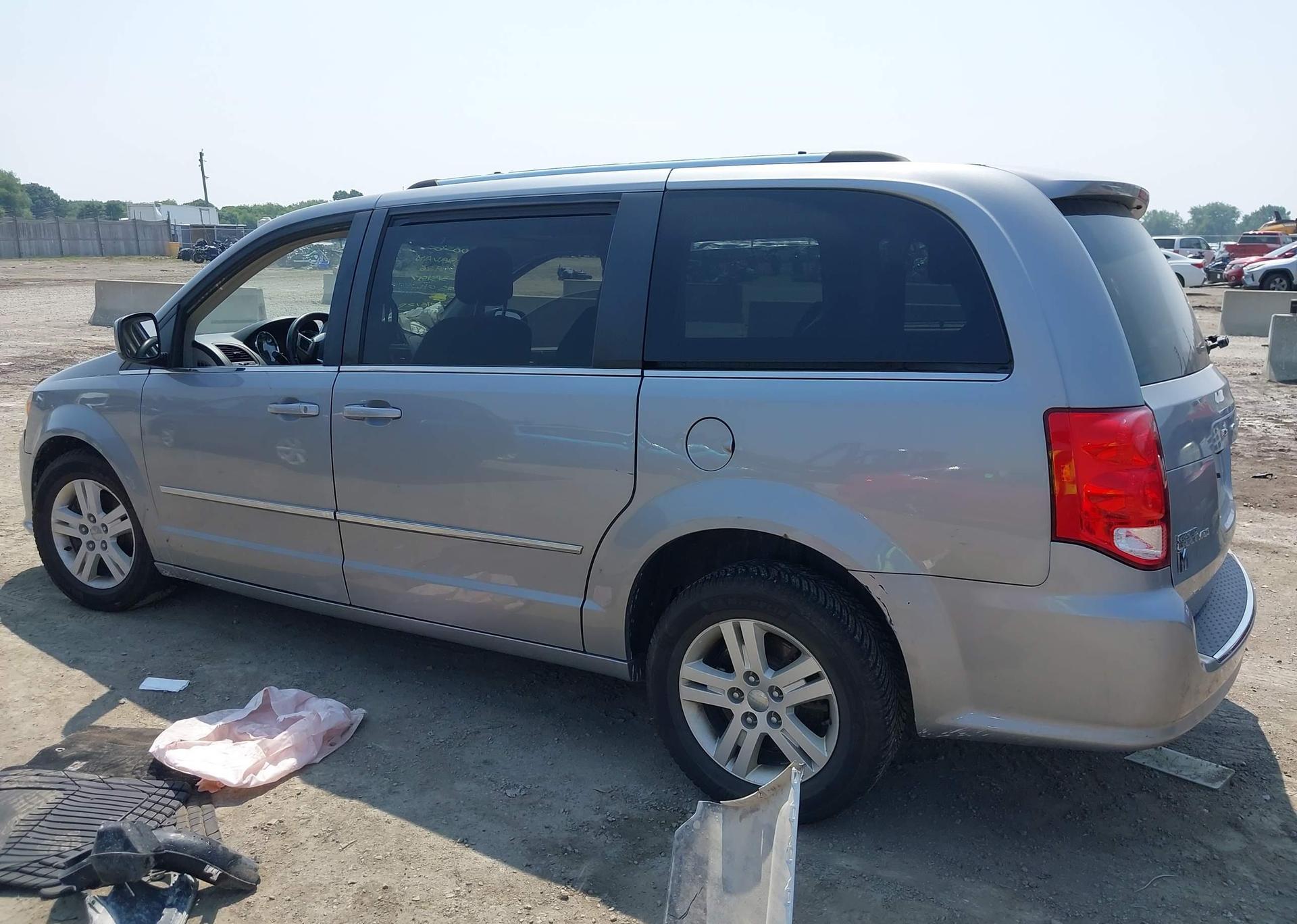2015 DODGE GRAND CARAVAN CREW