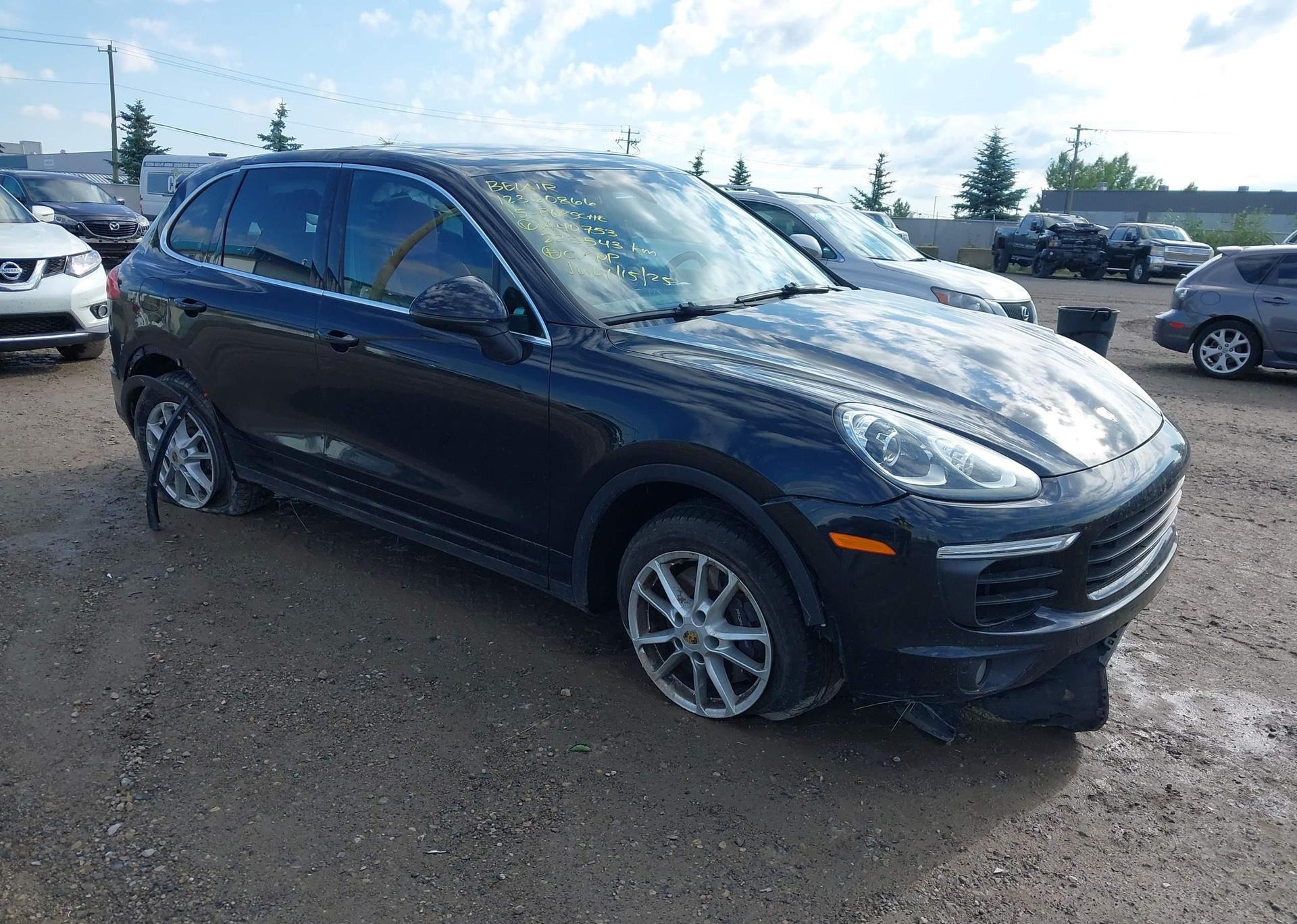 2015 PORSCHE CAYENNE