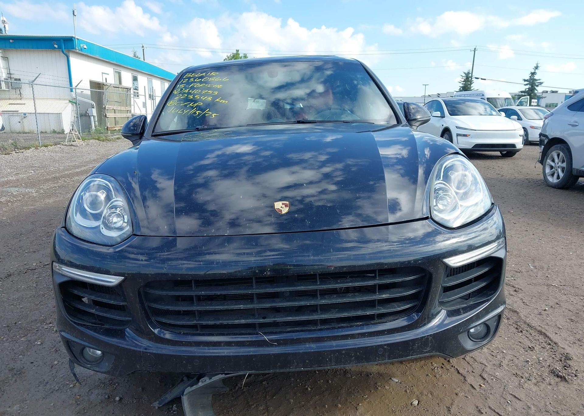 2015 PORSCHE CAYENNE