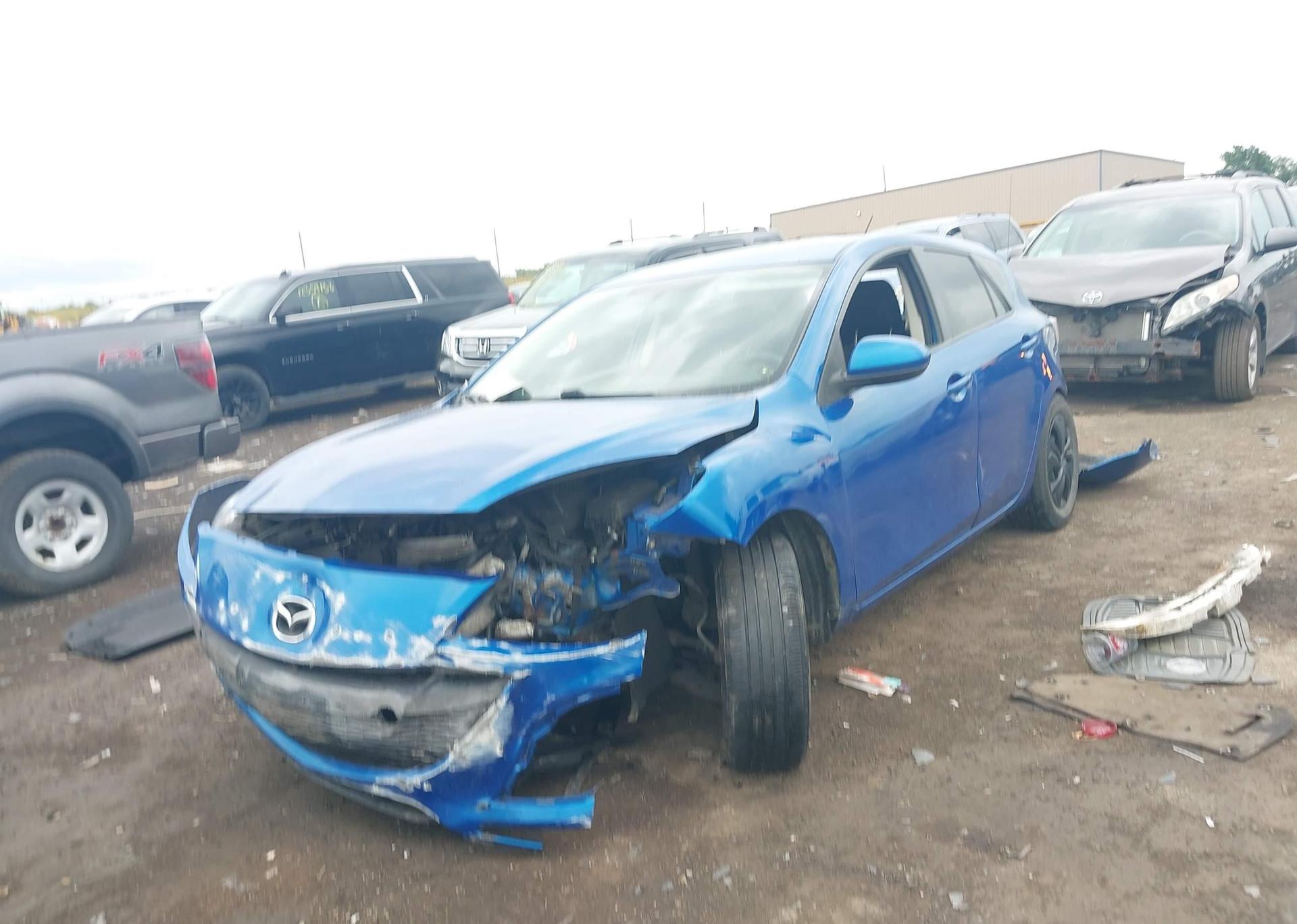 2012 MAZDA 3 I