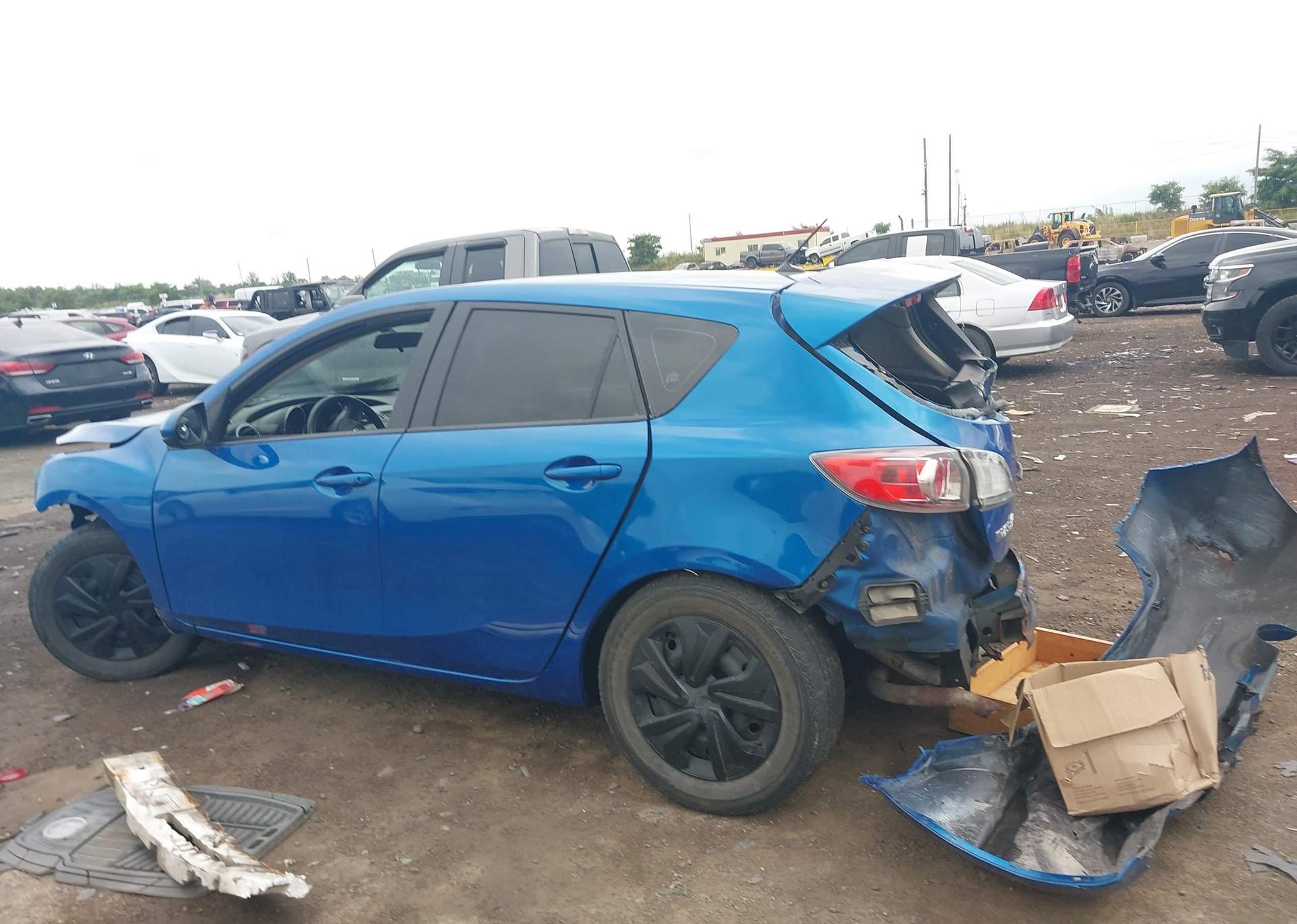 2012 MAZDA 3 I