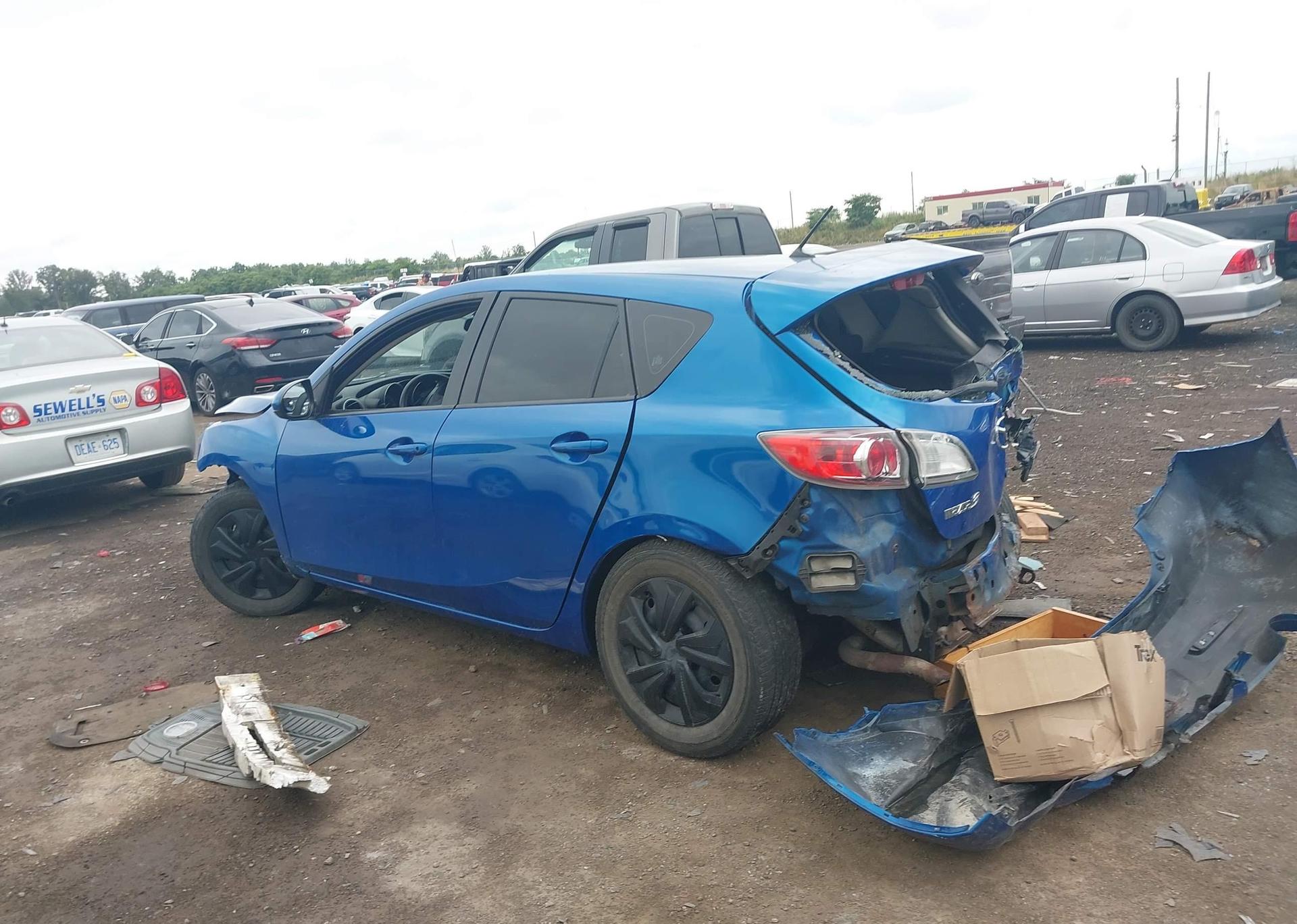 2012 MAZDA 3 I