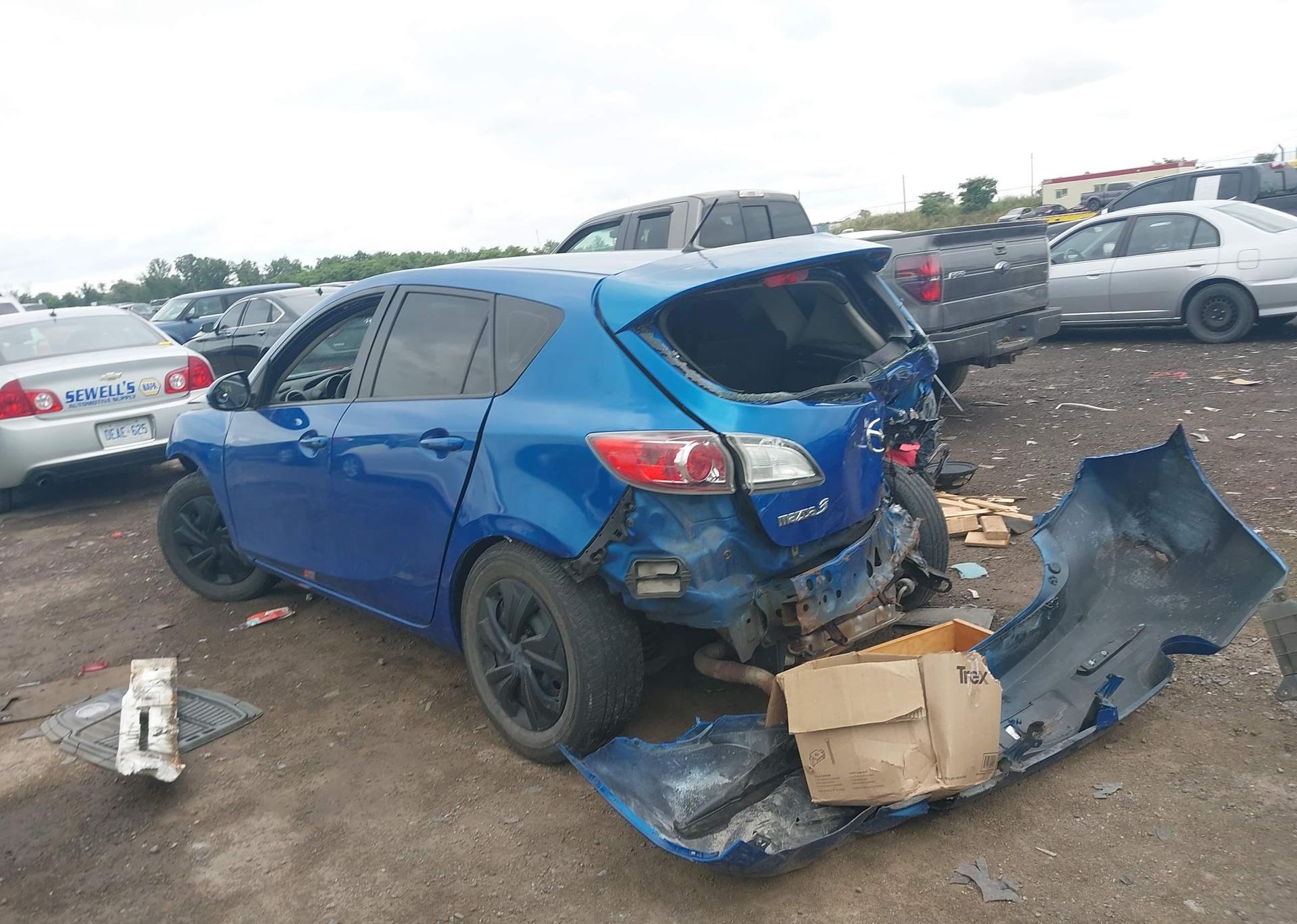 2012 MAZDA 3 I