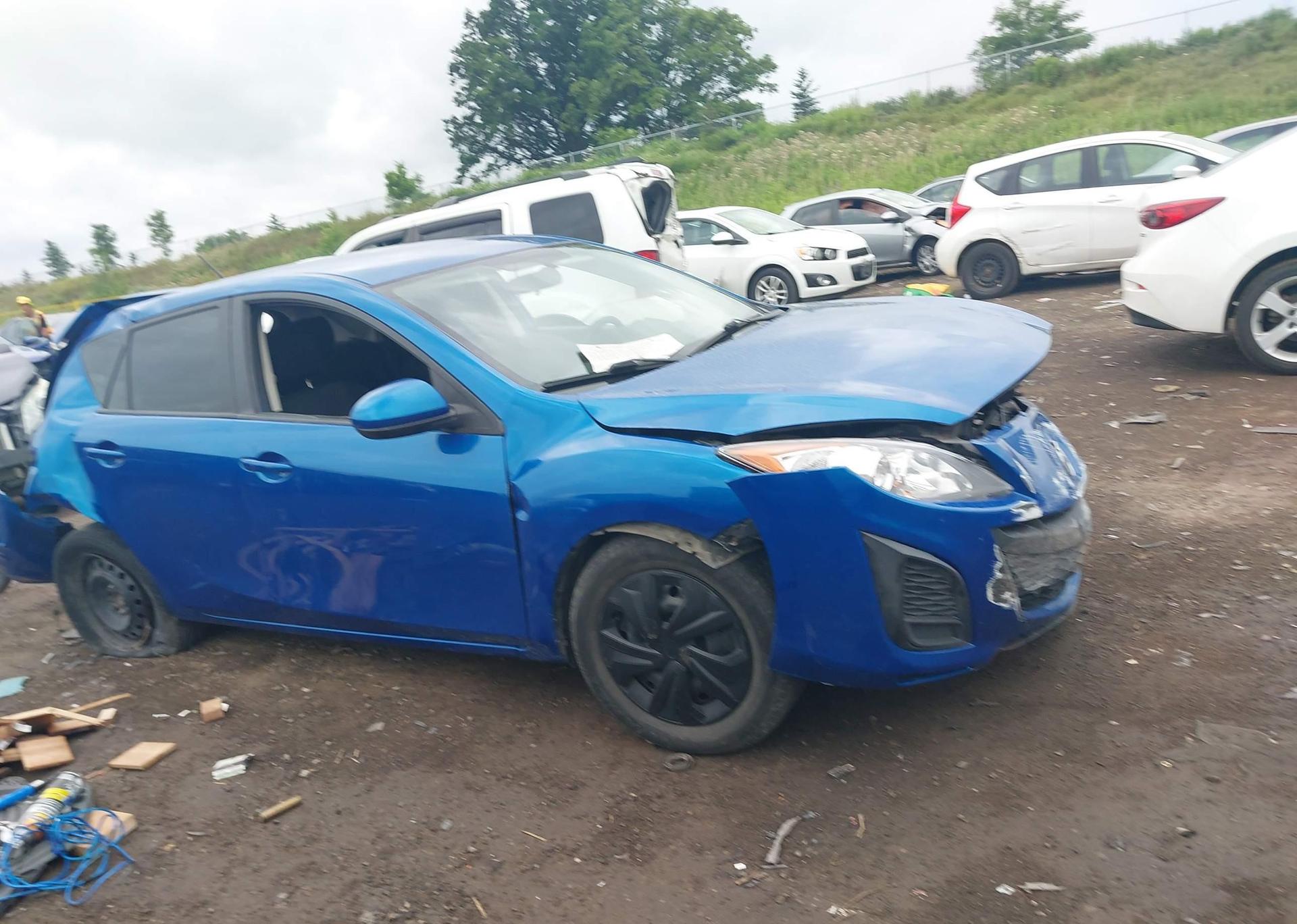2012 MAZDA 3 I