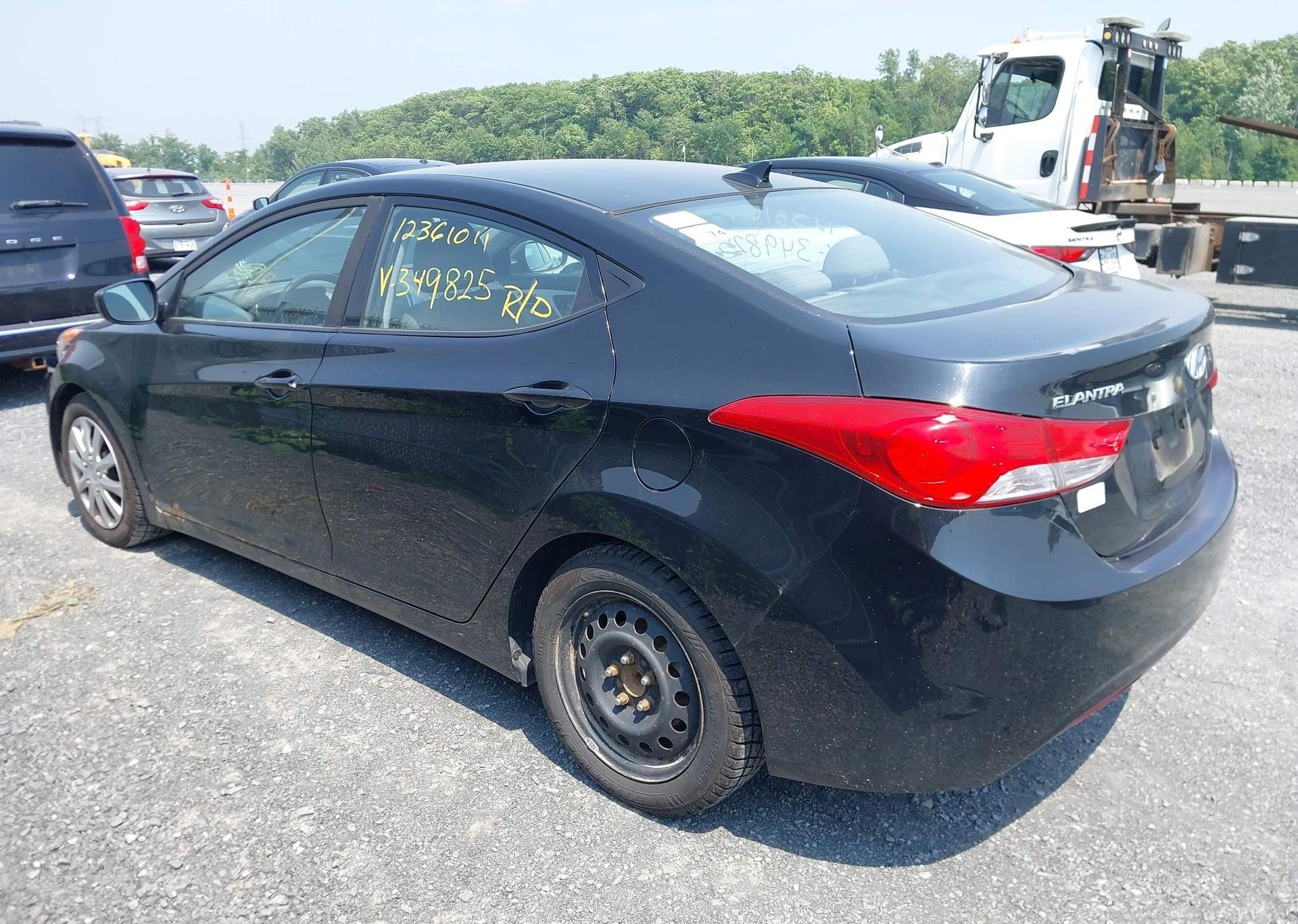 2013 HYUNDAI ELANTRA GLS