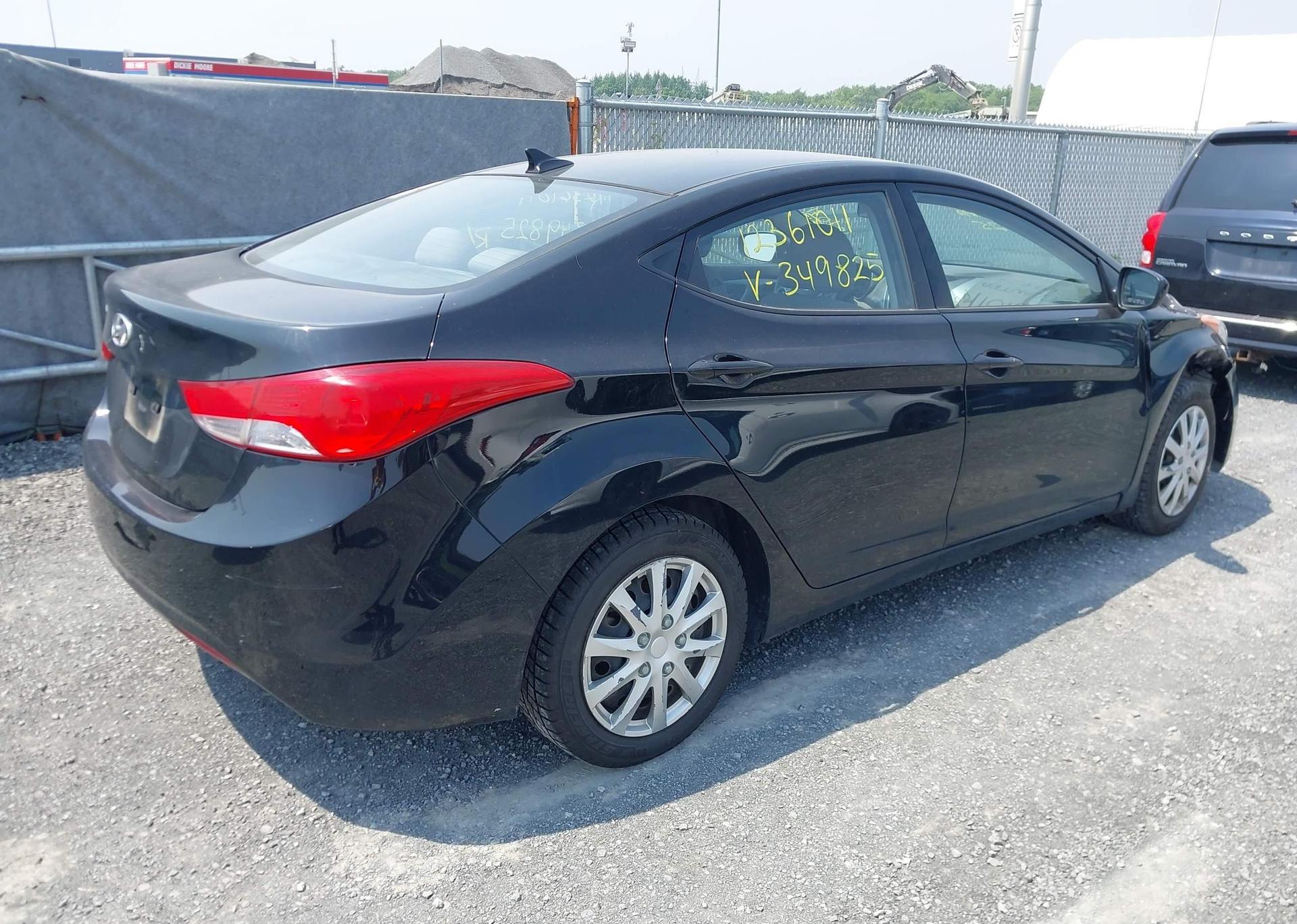 2013 HYUNDAI ELANTRA GLS