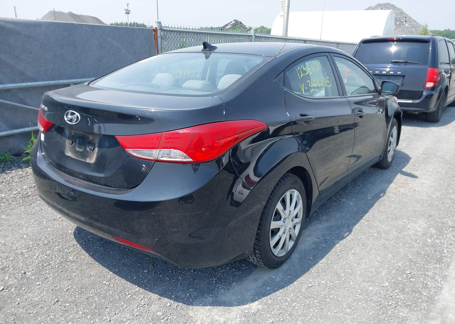 2013 HYUNDAI ELANTRA GLS
