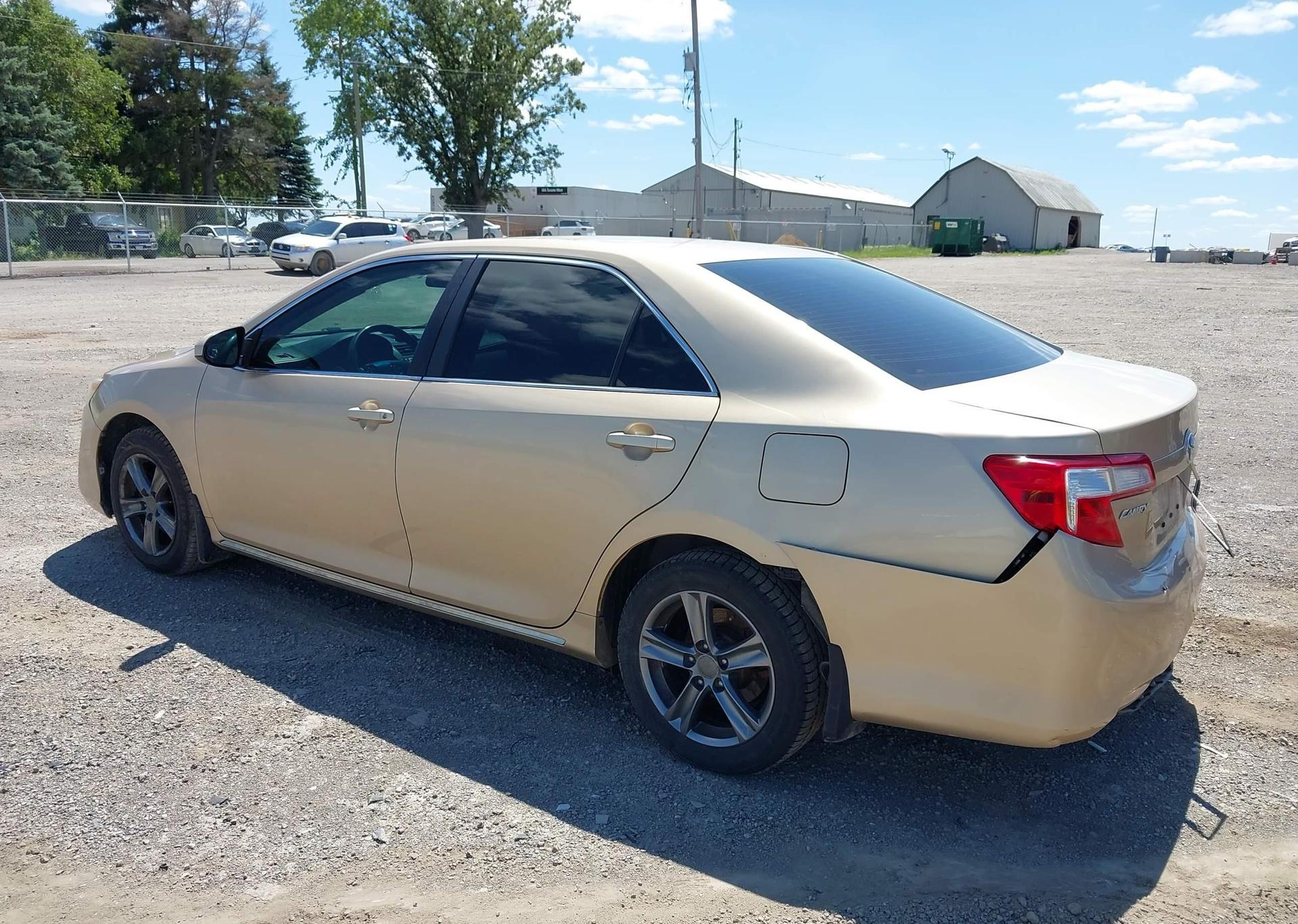 2012 TOYOTA CAMRY LE