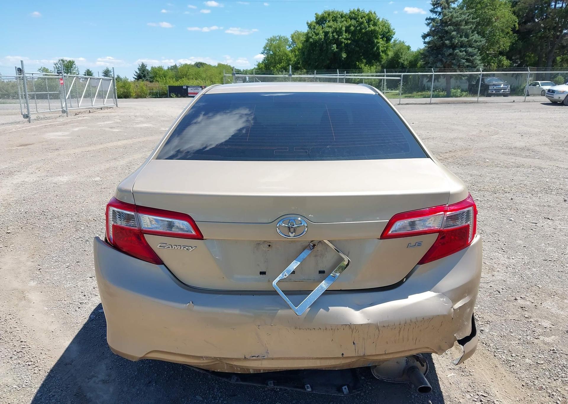 2012 TOYOTA CAMRY LE