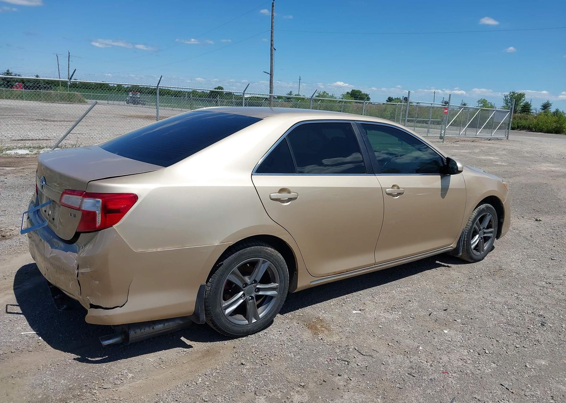2012 TOYOTA CAMRY LE