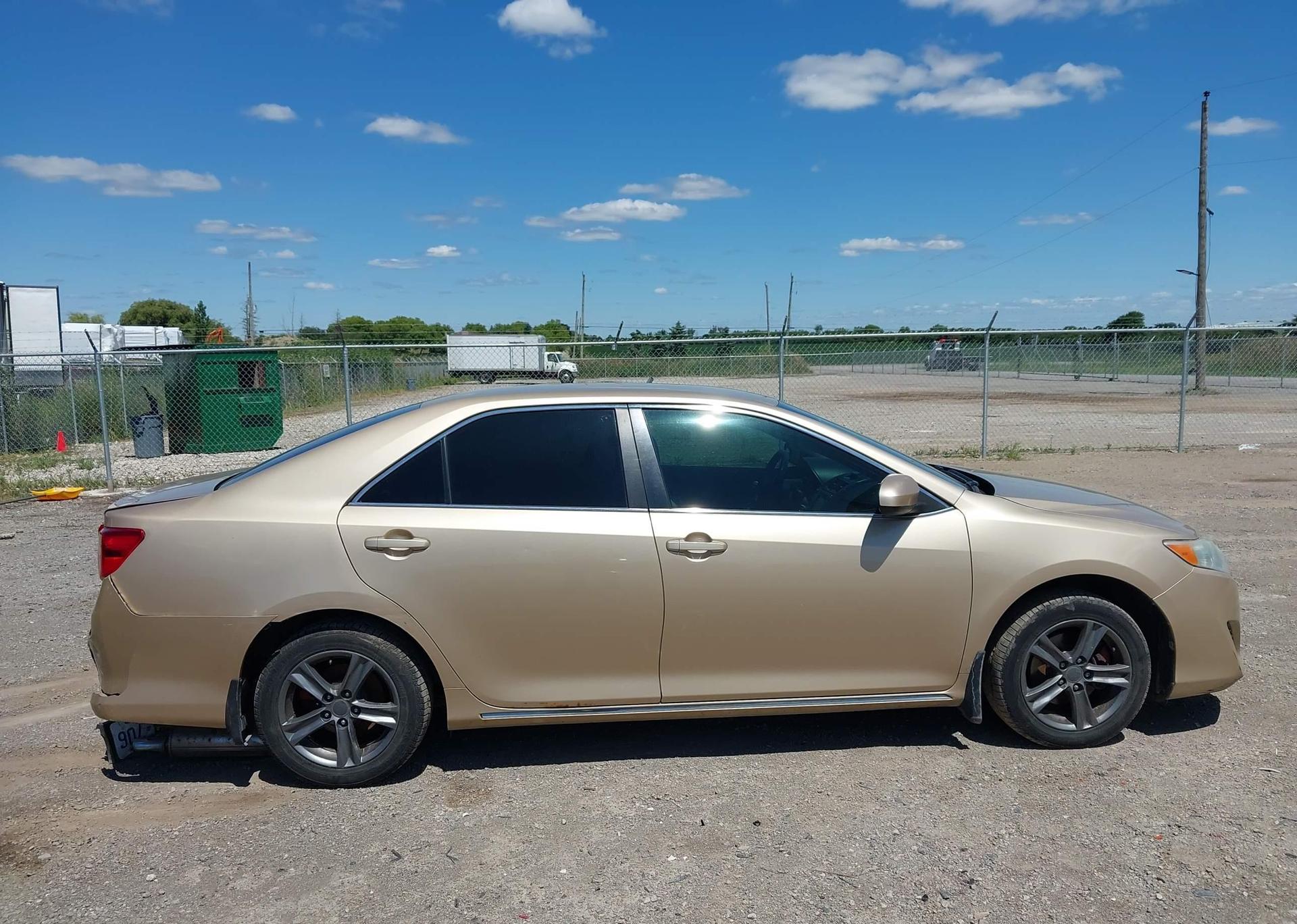2012 TOYOTA CAMRY LE