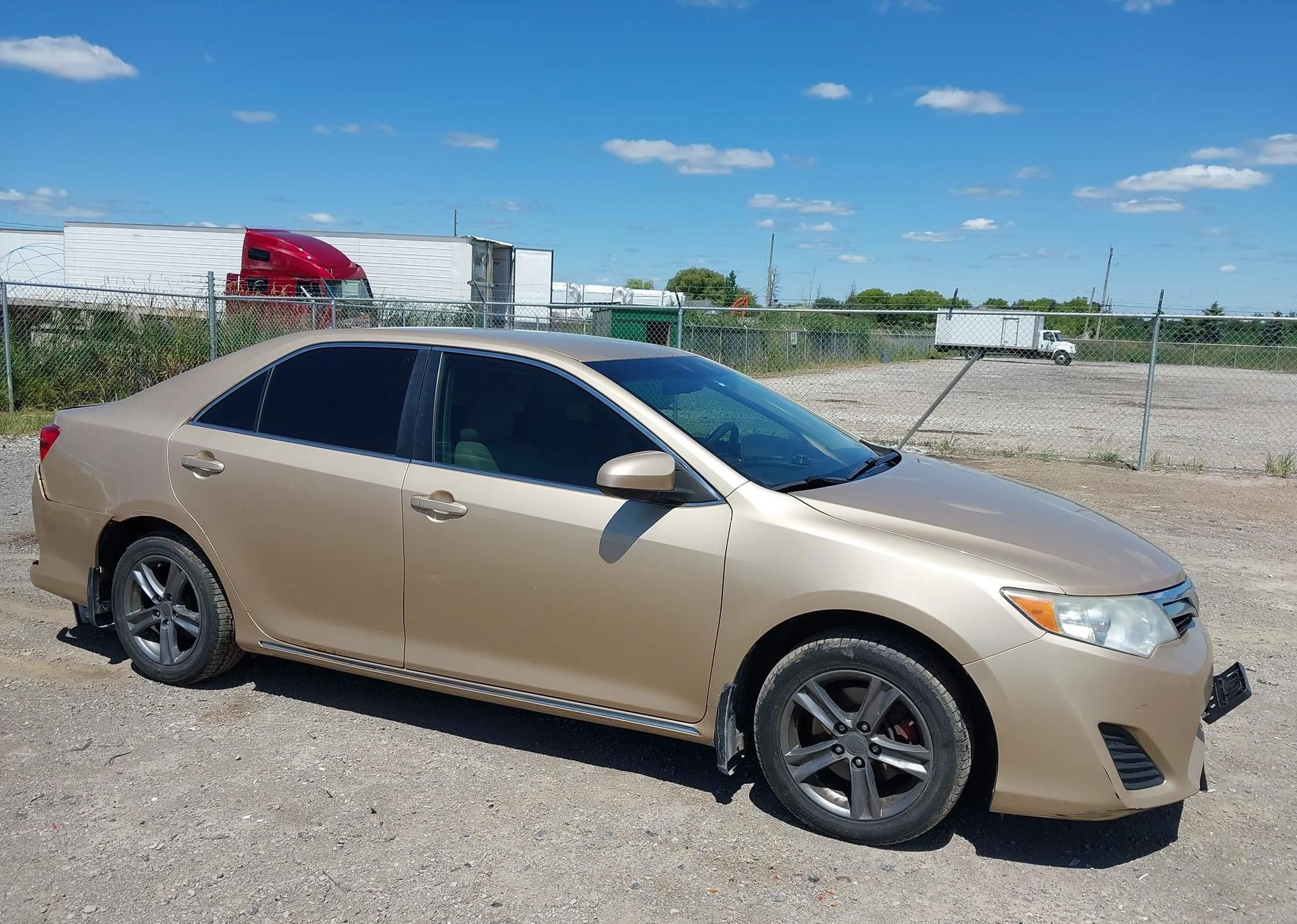 2012 TOYOTA CAMRY LE