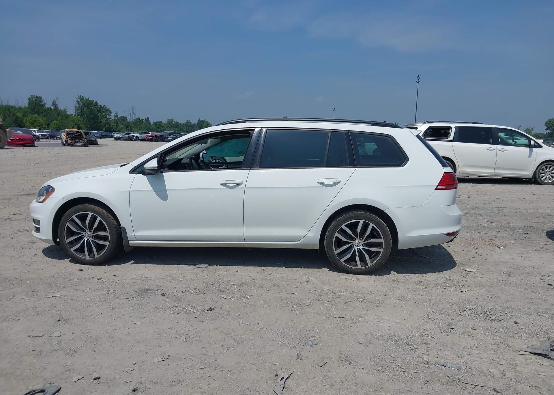 2017 VOLKSWAGEN GOLF SPORTWAGEN