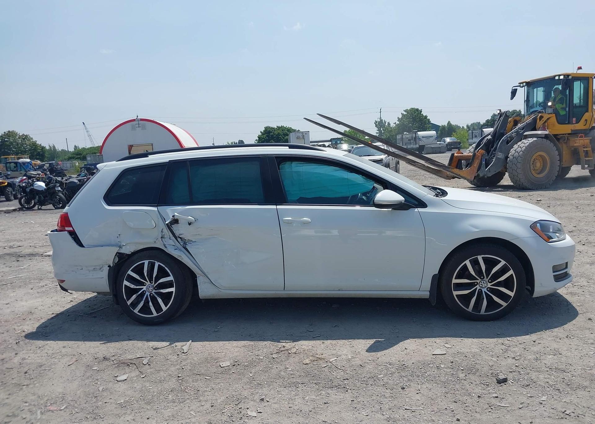 2017 VOLKSWAGEN GOLF SPORTWAGEN