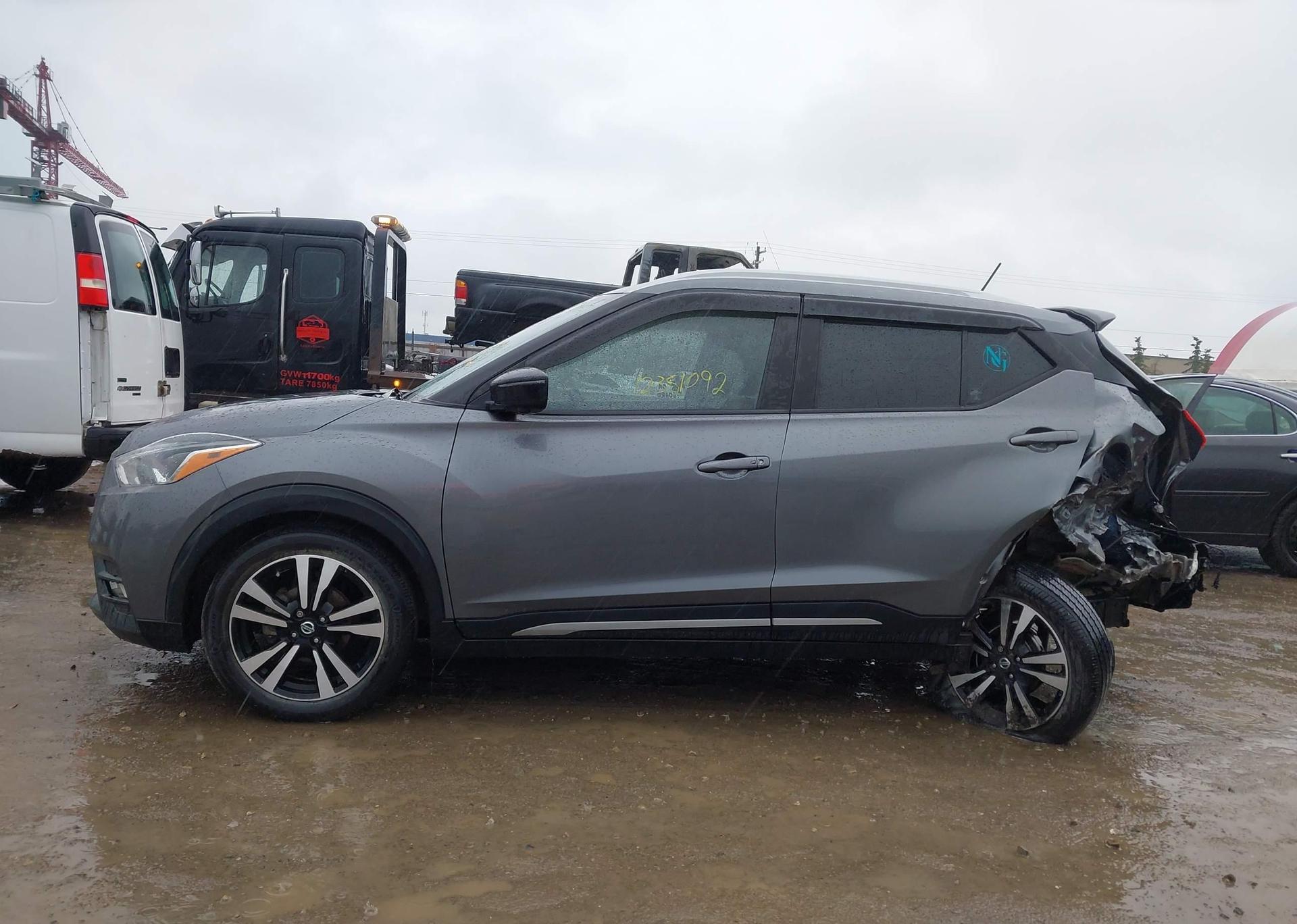 2020 NISSAN KICKS SR