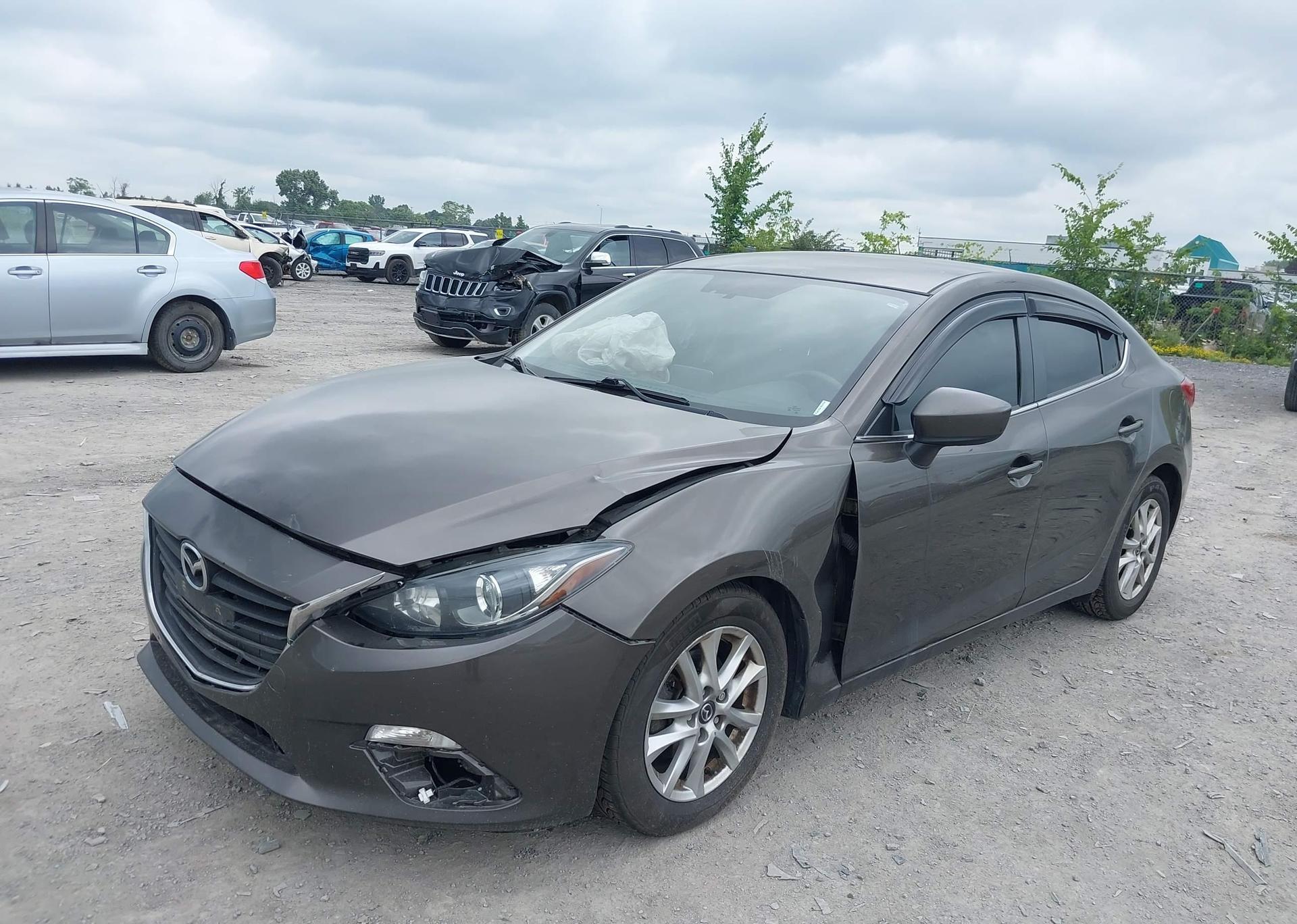 2015 MAZDA MAZDA3