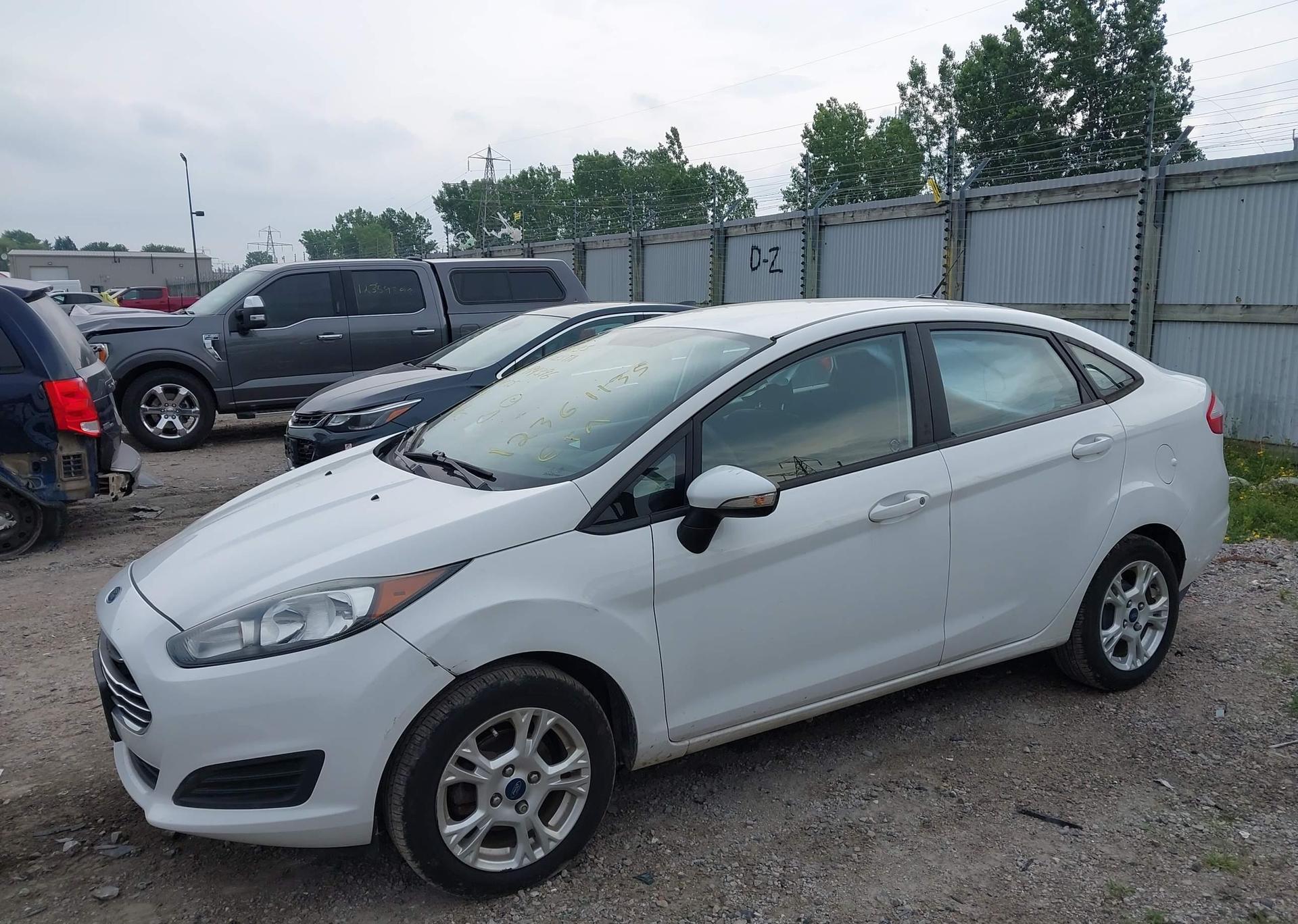 2015 FORD FIESTA SE