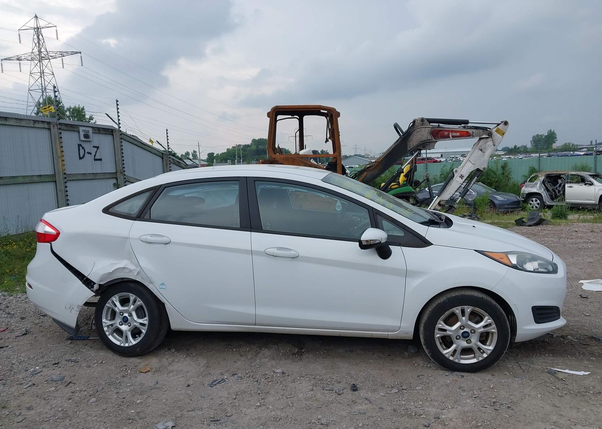 2015 FORD FIESTA SE