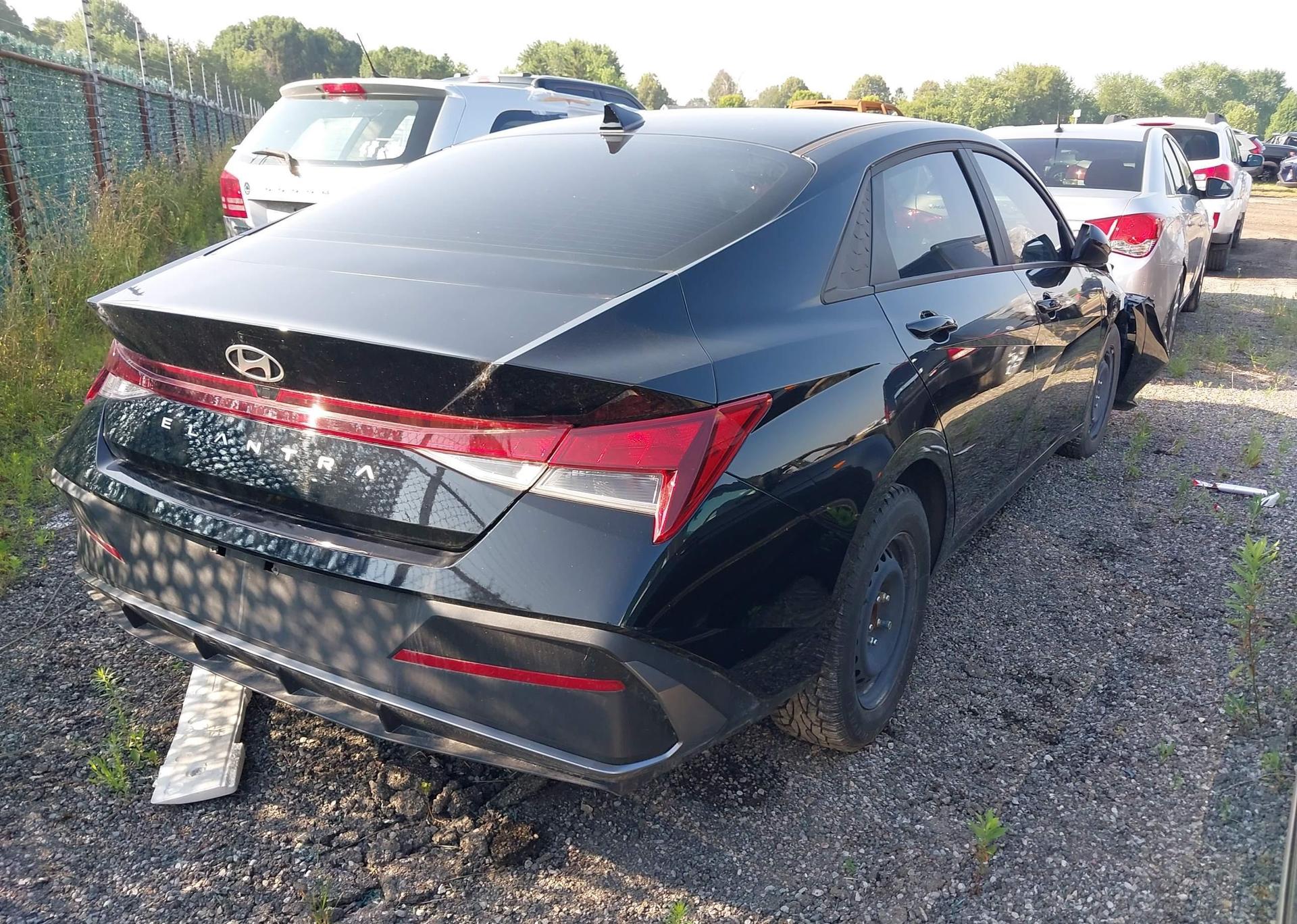 2024 HYUNDAI ELANTRA ESSENTIAL